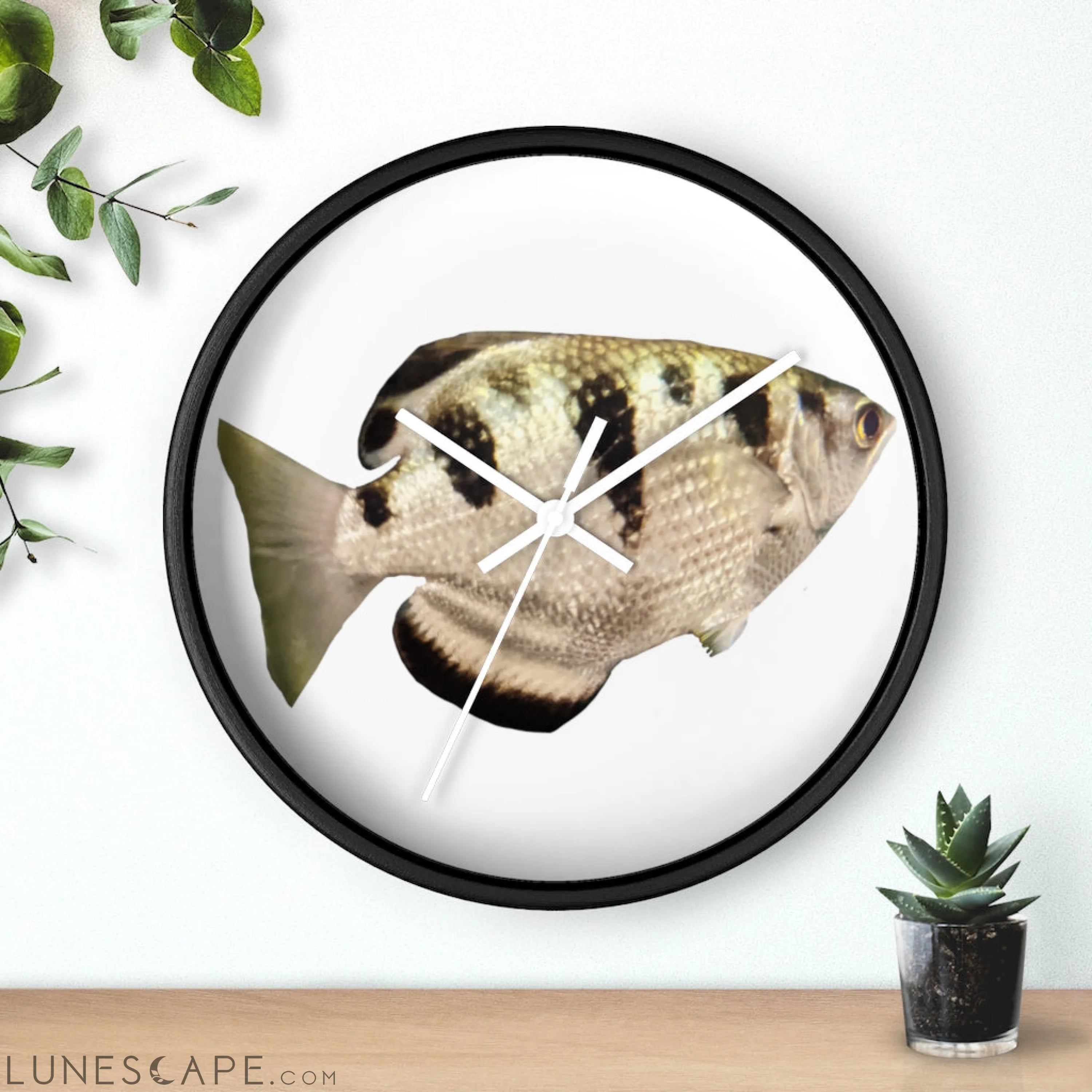 Silver and Black Fish Wall clock LUNESCAPE