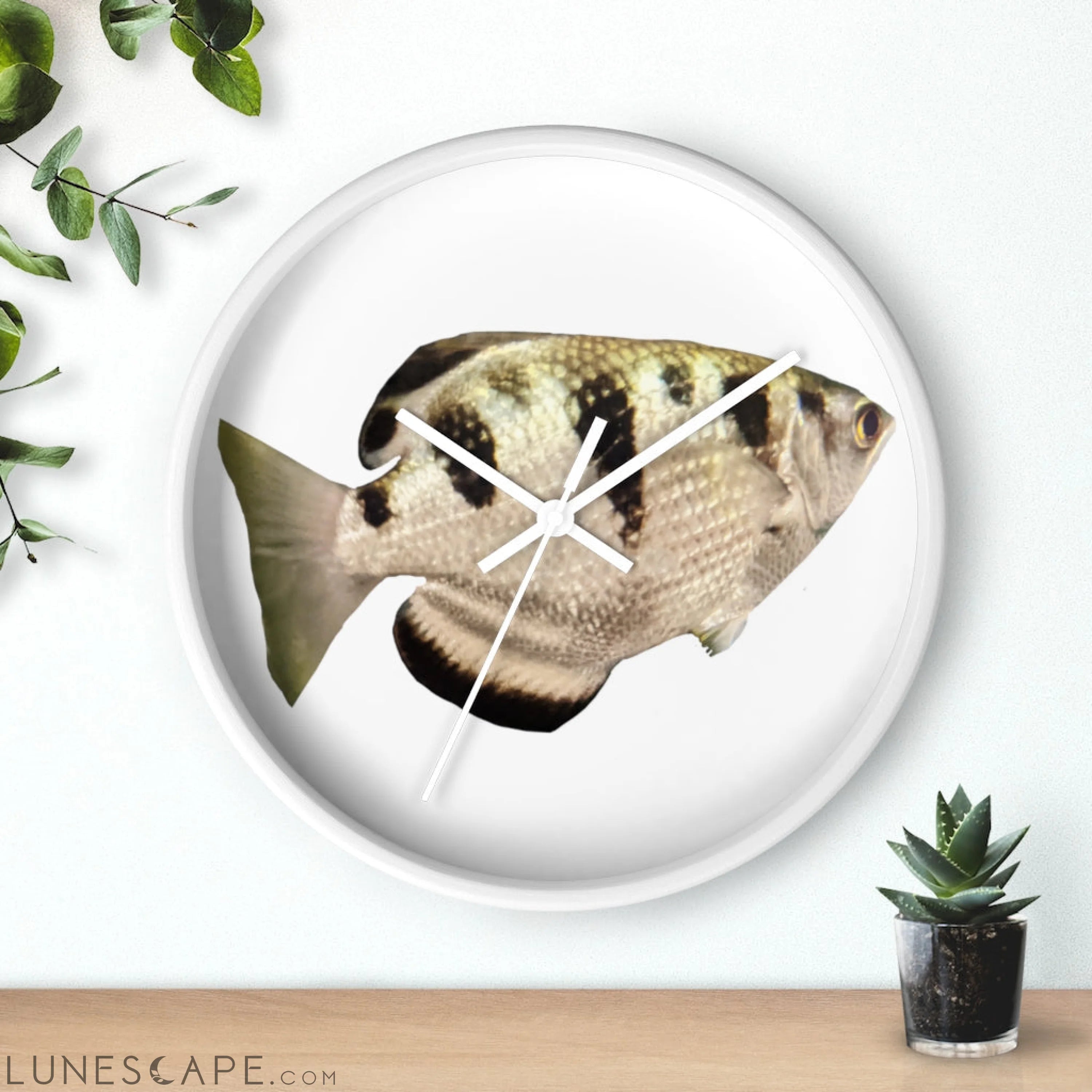 Silver and Black Fish Wall clock LUNESCAPE
