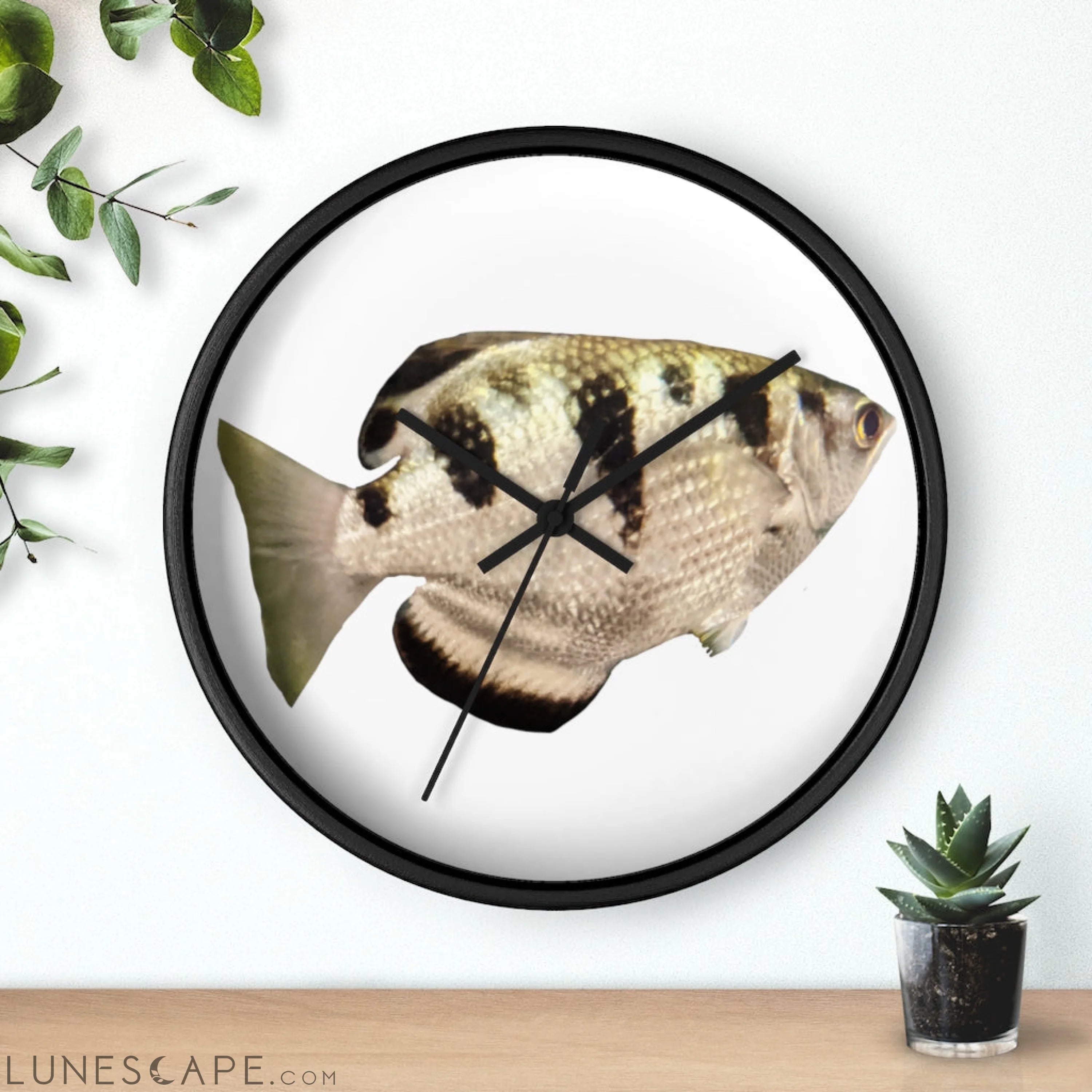 Silver and Black Fish Wall clock LUNESCAPE