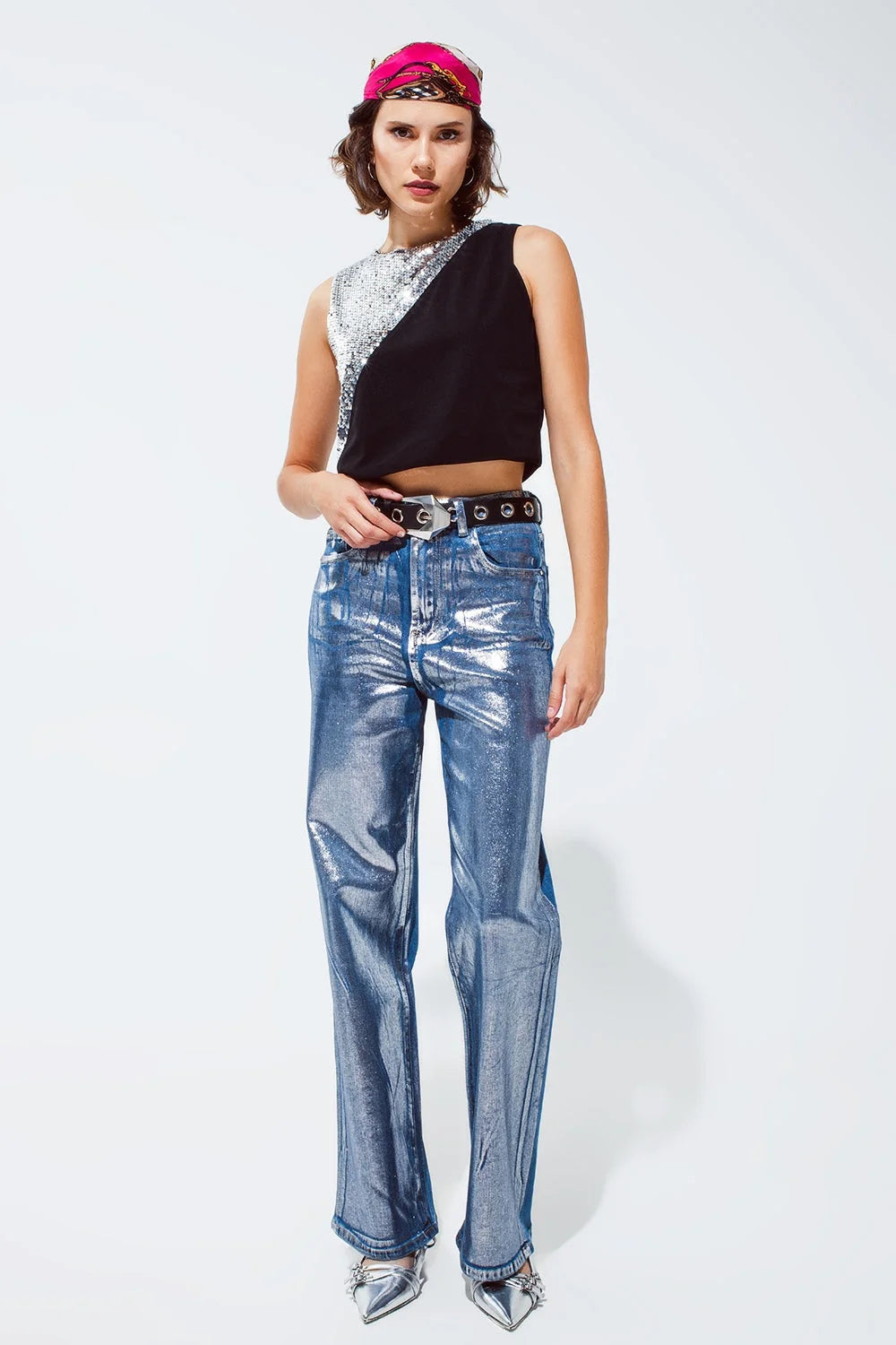 Sleevless Croptop With Diagonal Silver Sequin Detail in Black LUNESCAPE