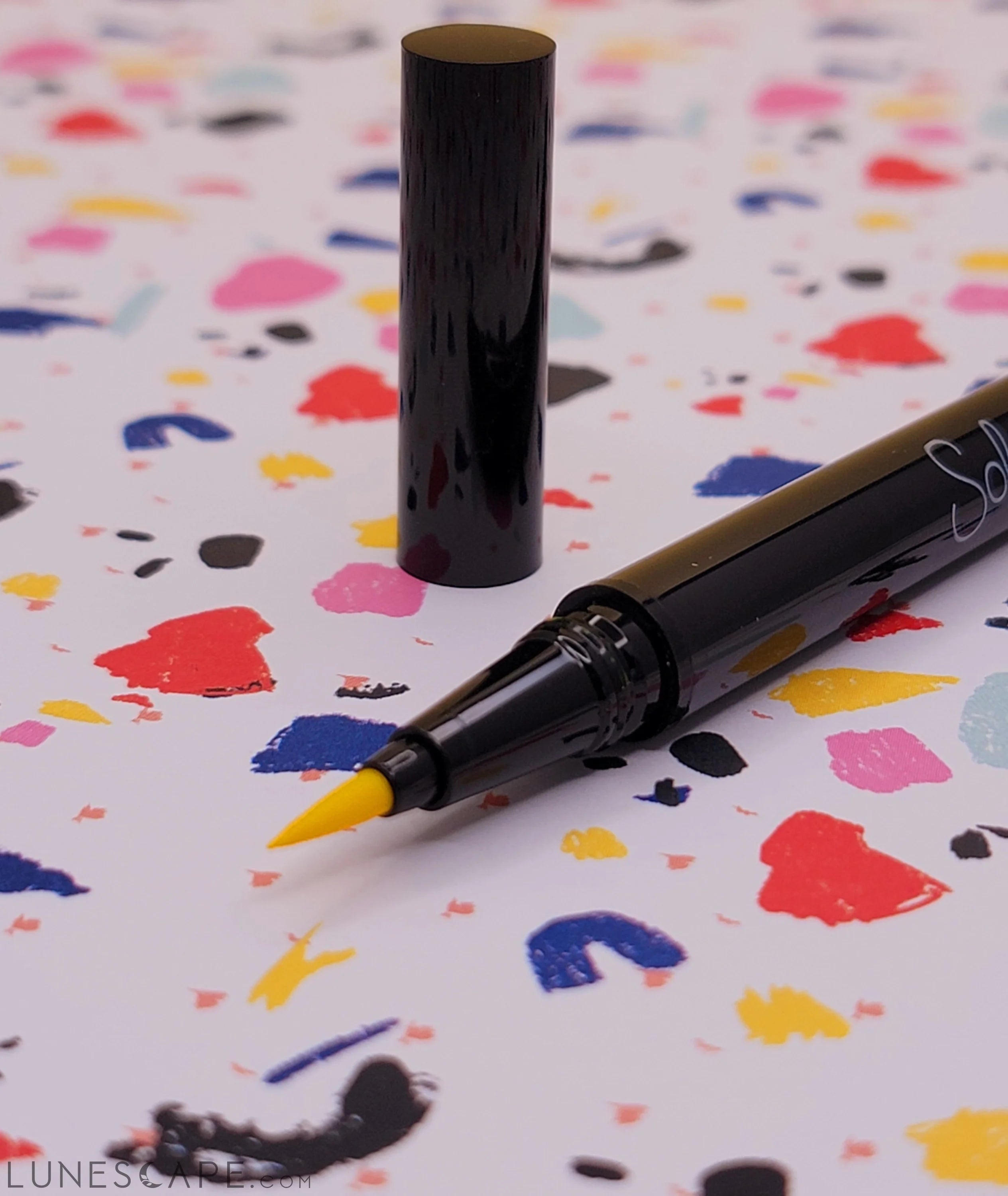 So Edgy Deep eyeliner 02 LUNESCAPE