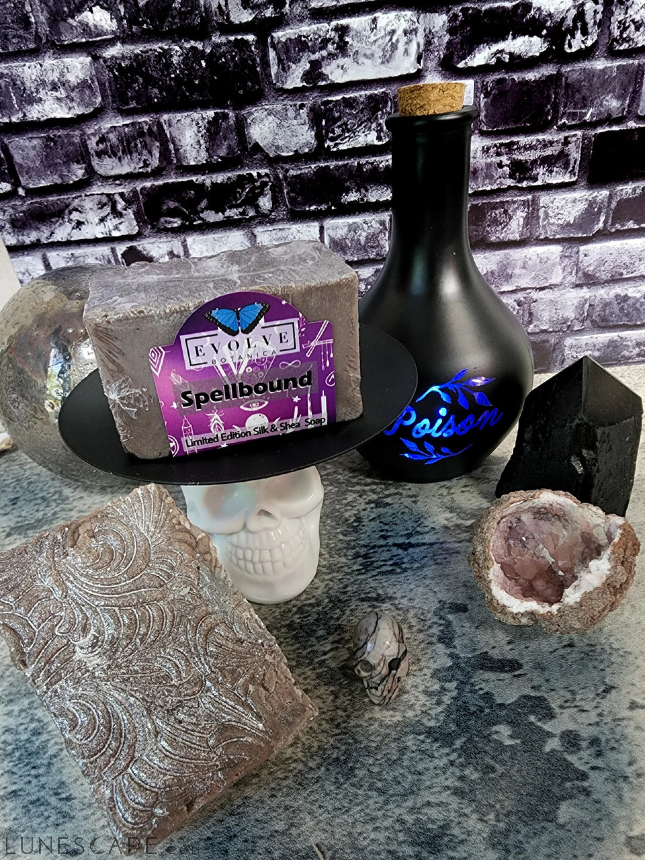 Specialty Soap - Spellbound (Seasonal, Halloween) LUNESCAPE
