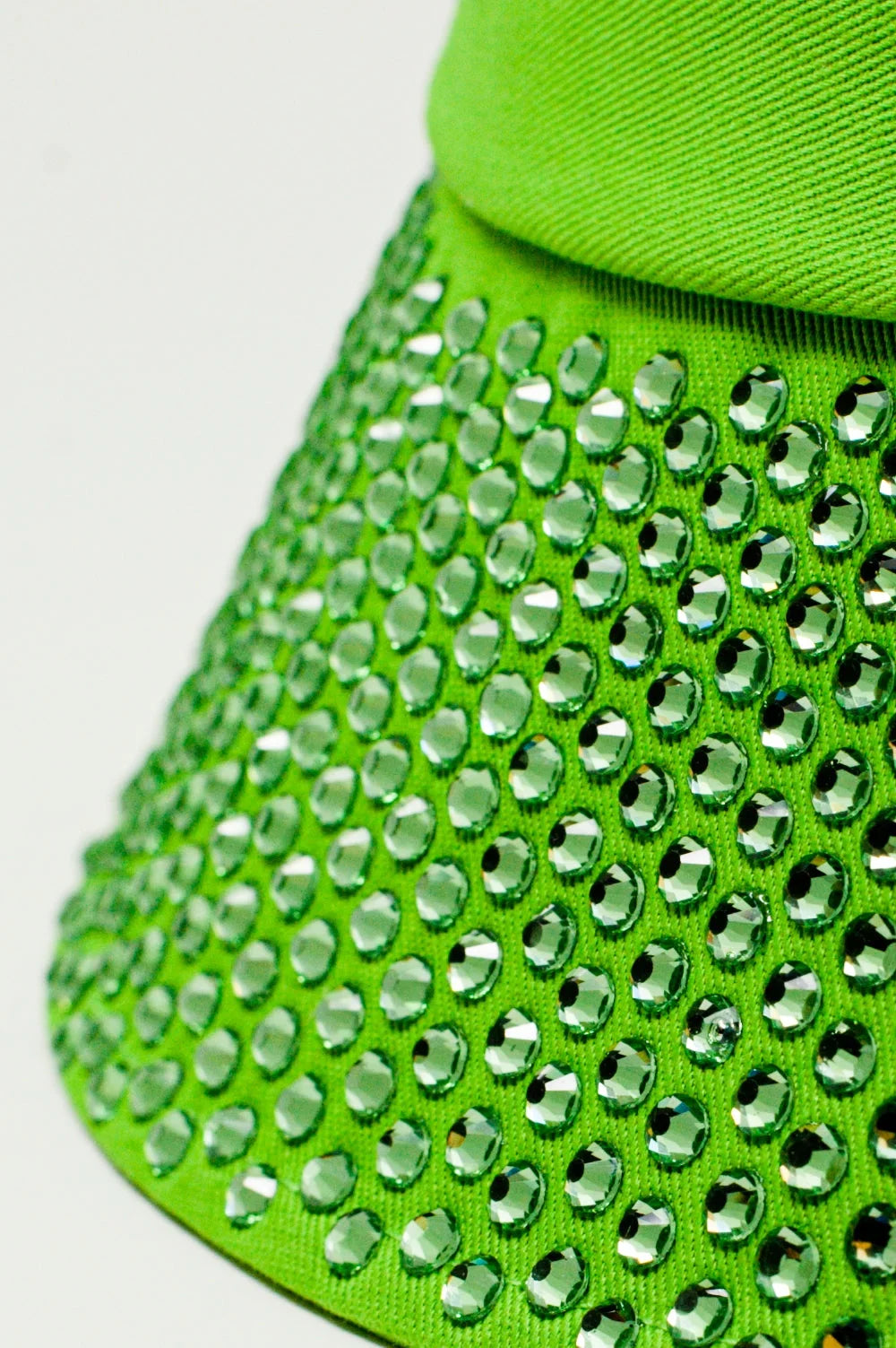 Strass Detail Bucket Hat in Green LUNESCAPE