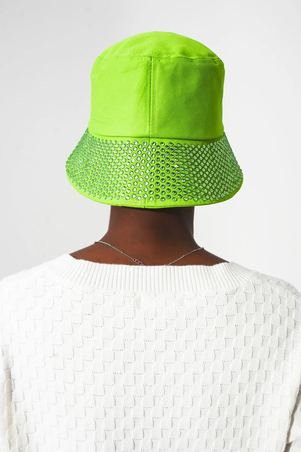 Strass Detail Bucket Hat in Green LUNESCAPE