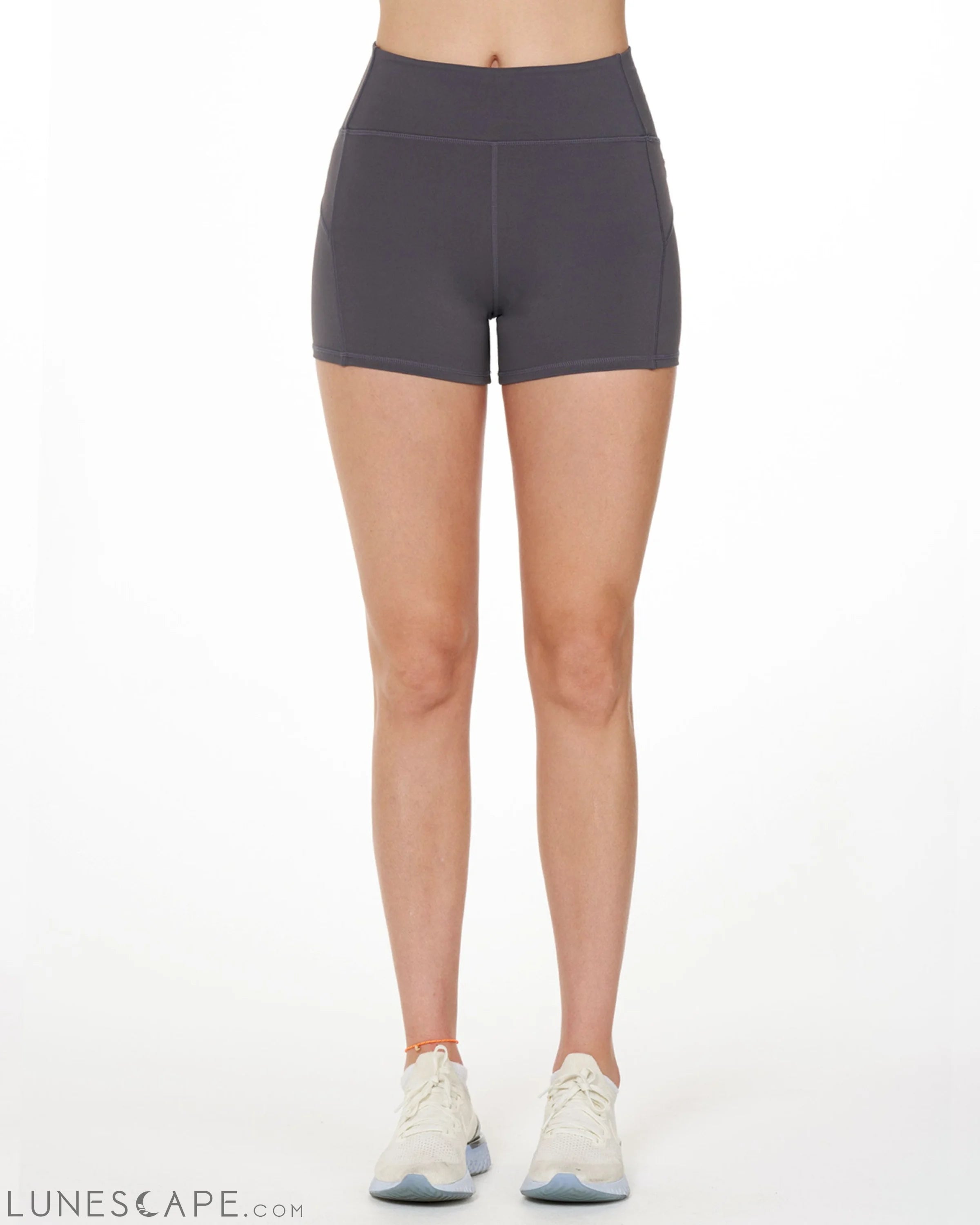 Studio Ventiflo Shorts (Tight) 3.5" LUNESCAPE