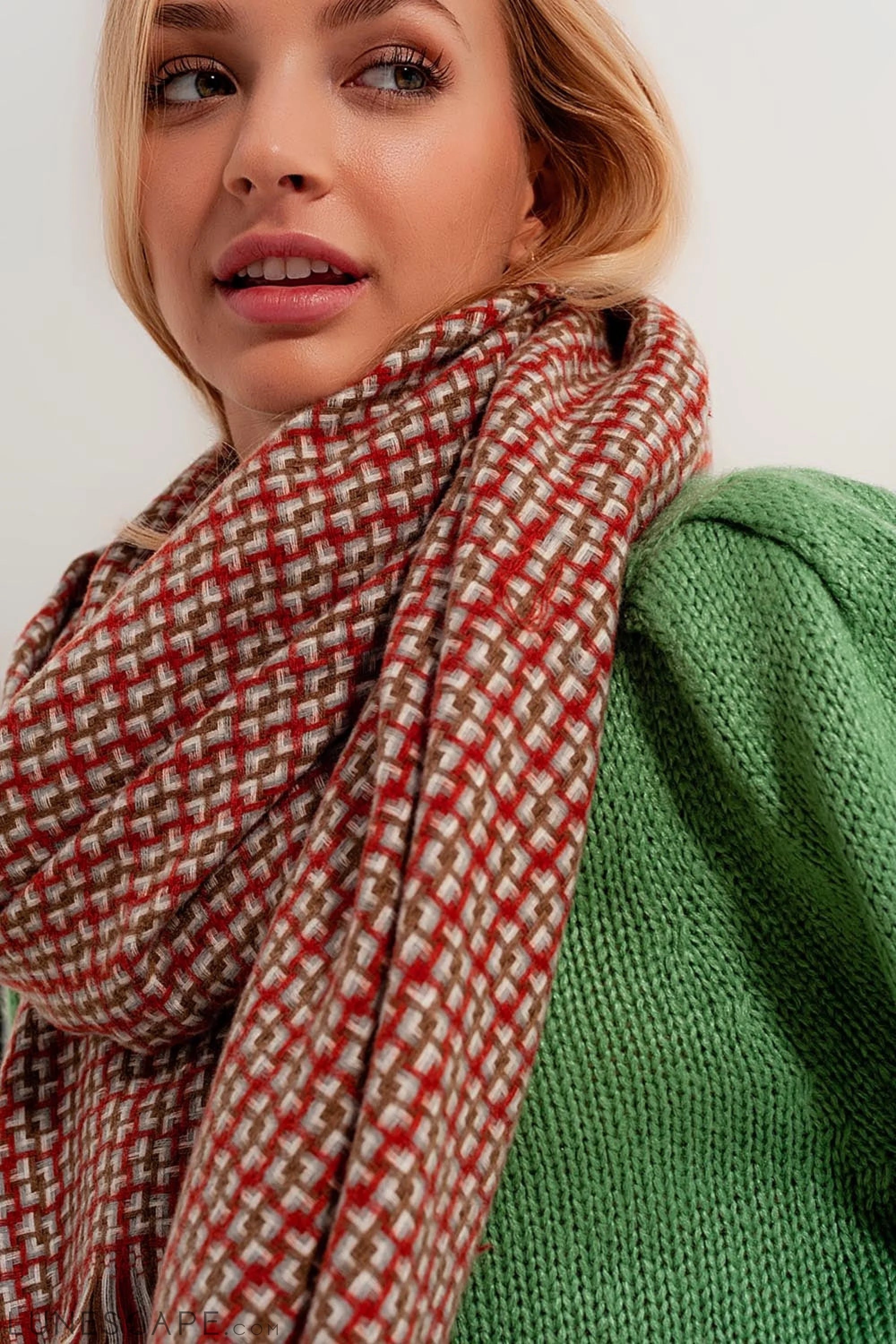 Super Soft Red Scarf With Geometric Print LUNESCAPE