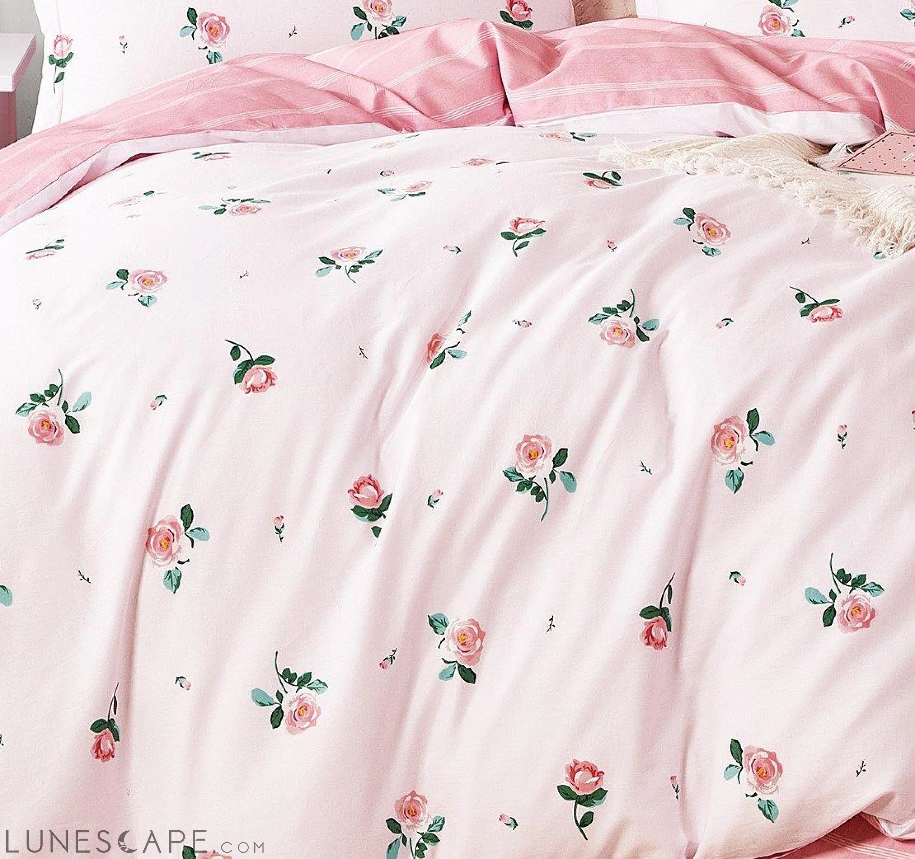 Tea Rose Reversible Comforter Set LUNESCAPE