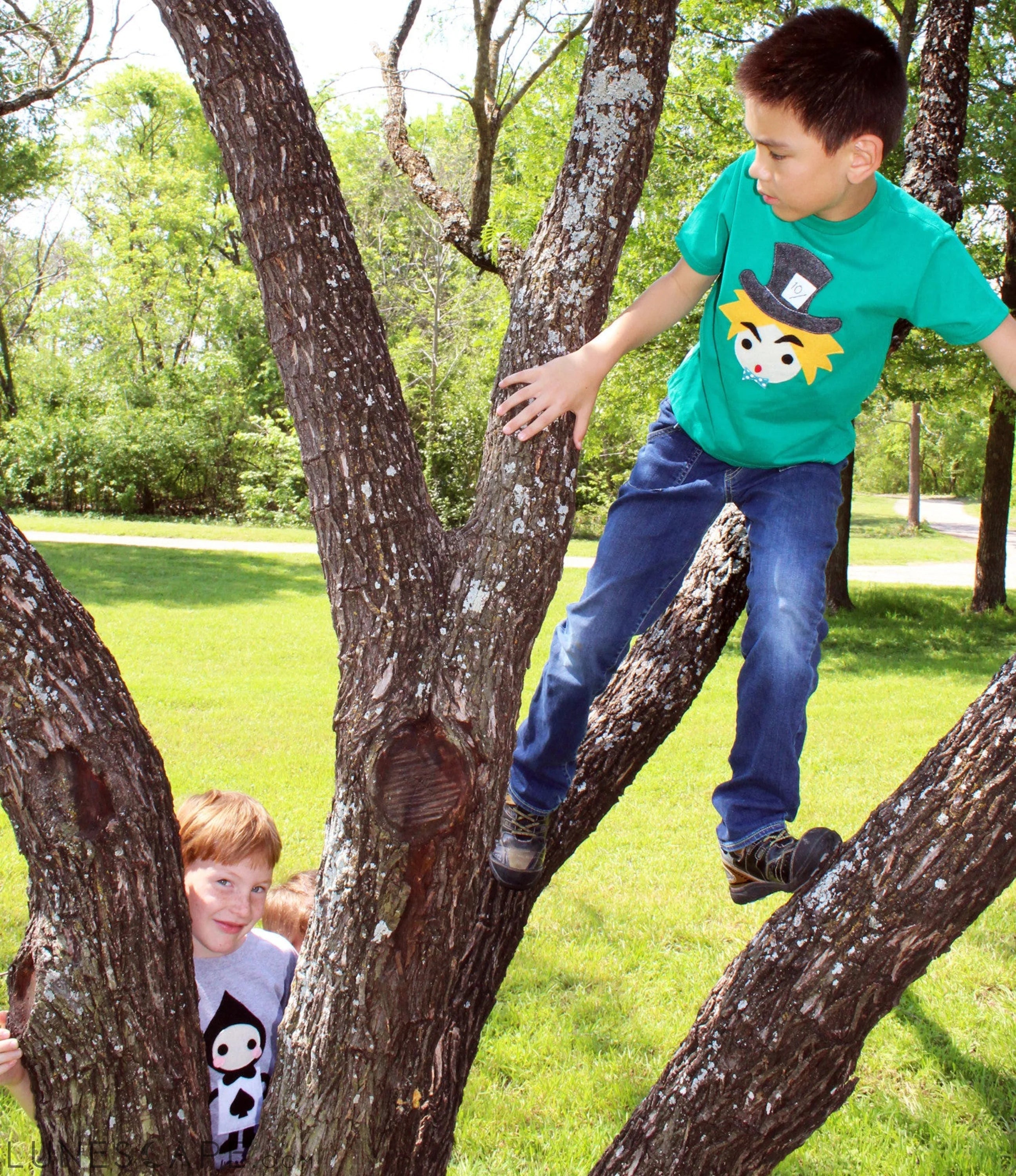 The Hatter - Alice's Adventure in Wonderland - Kids T-Shirt LUNESCAPE