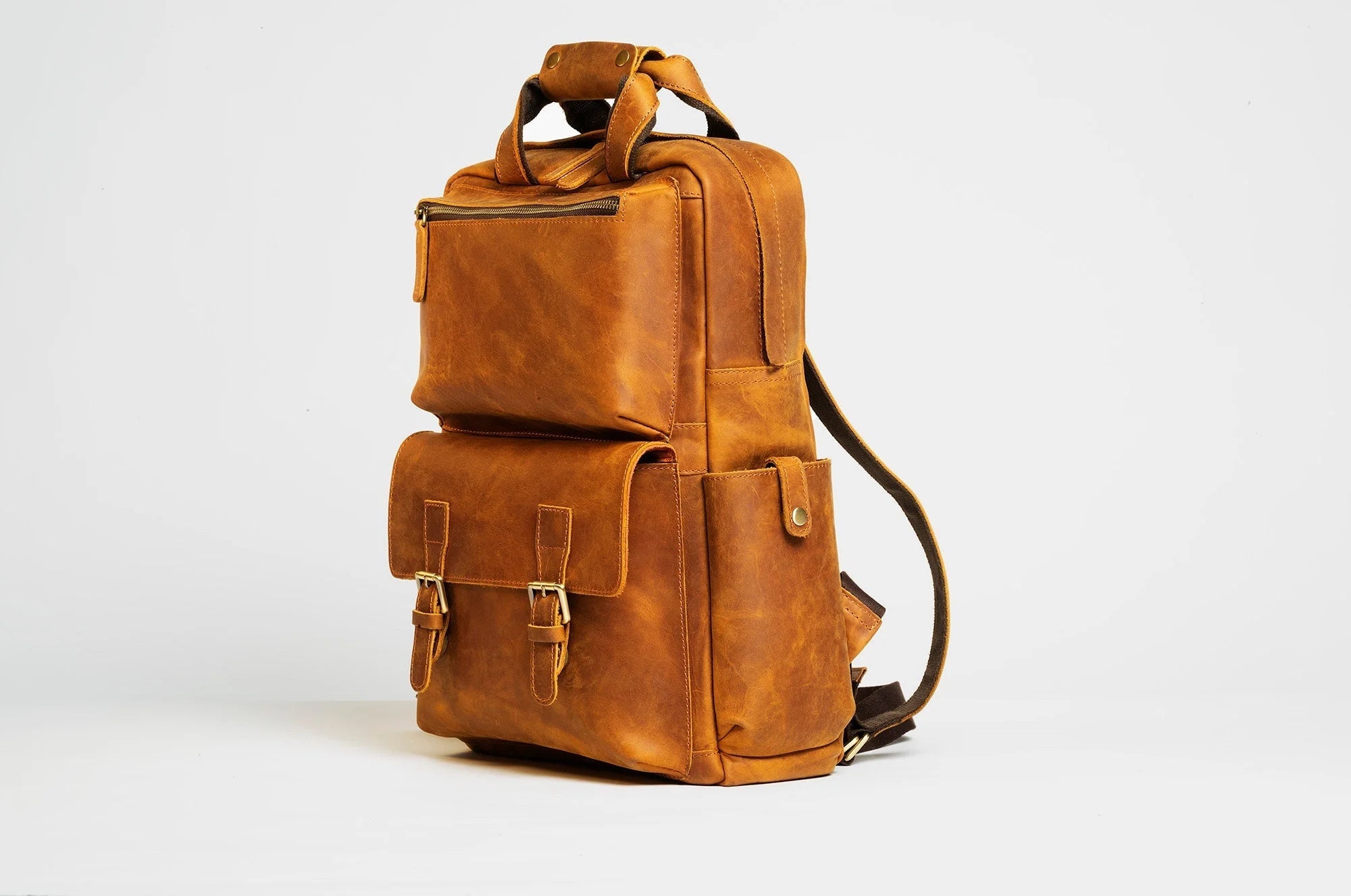 The MANN Bag | Large Capacity Leather Camera Backpack LUNESCAPE