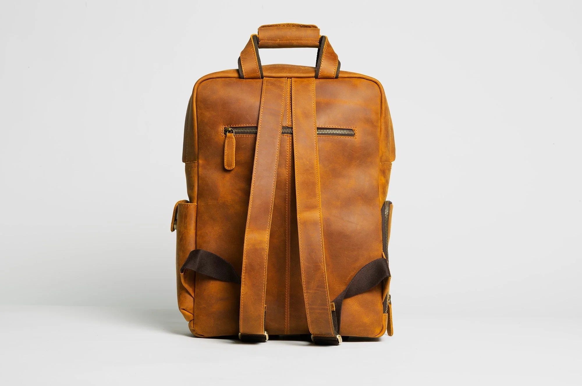 The MANN Bag | Large Capacity Leather Camera Backpack LUNESCAPE