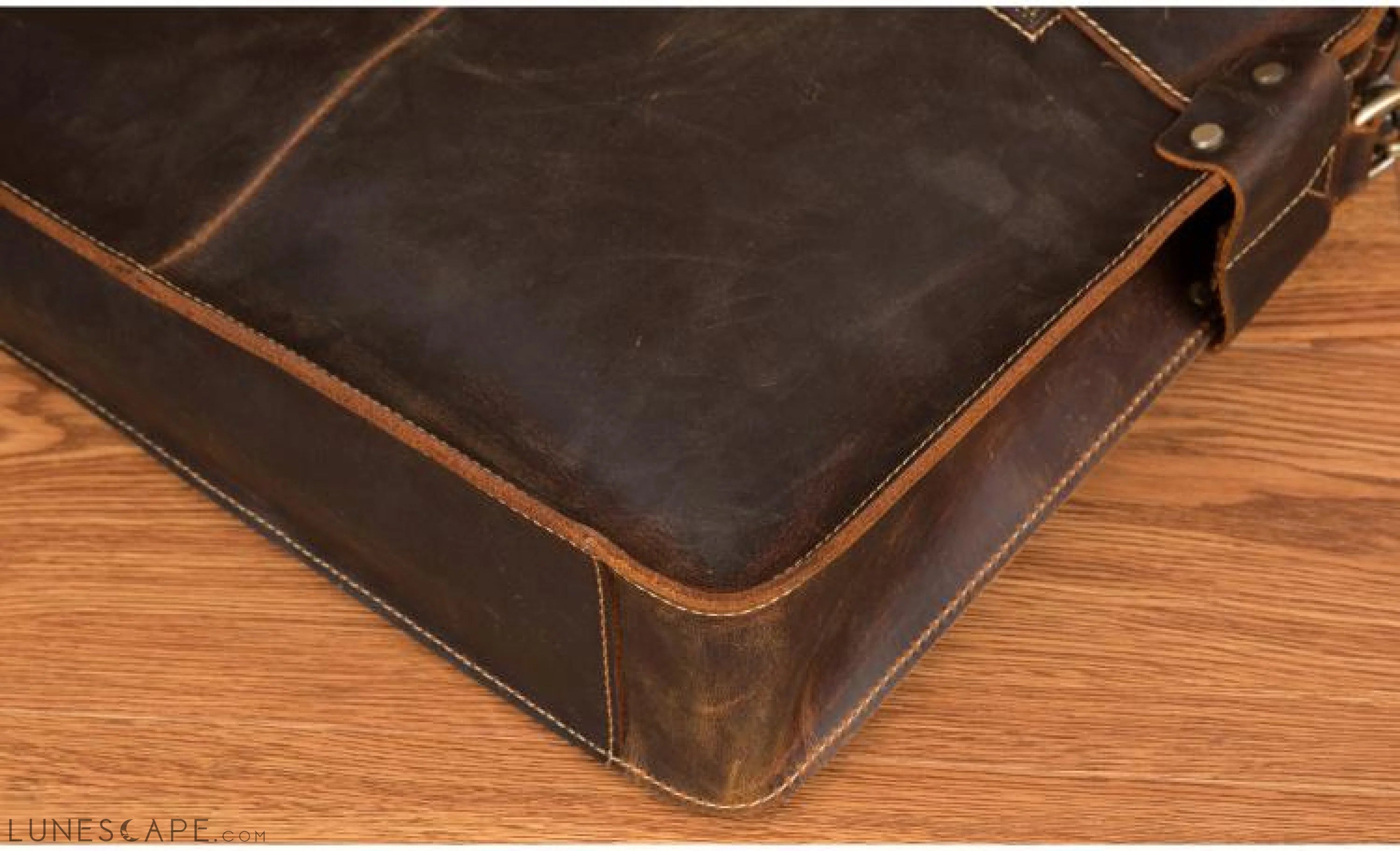 The Viggo Briefcase | Genuine Leather Messenger Bag LUNESCAPE
