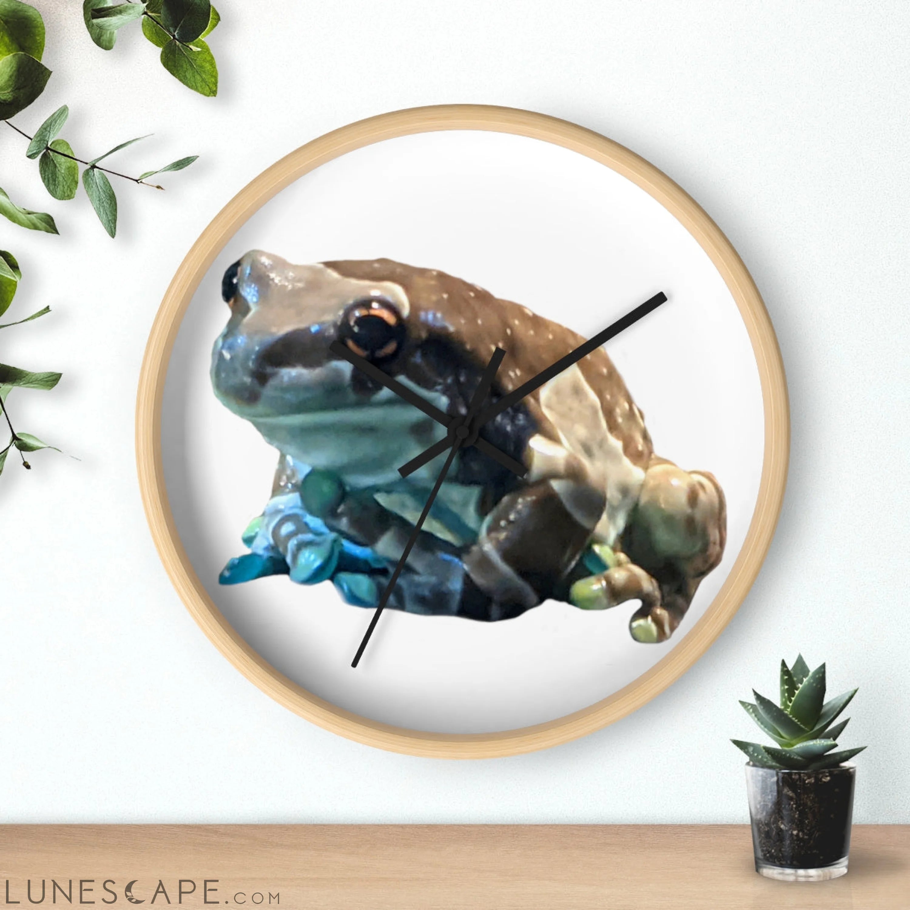 Toad Wall clock LUNESCAPE