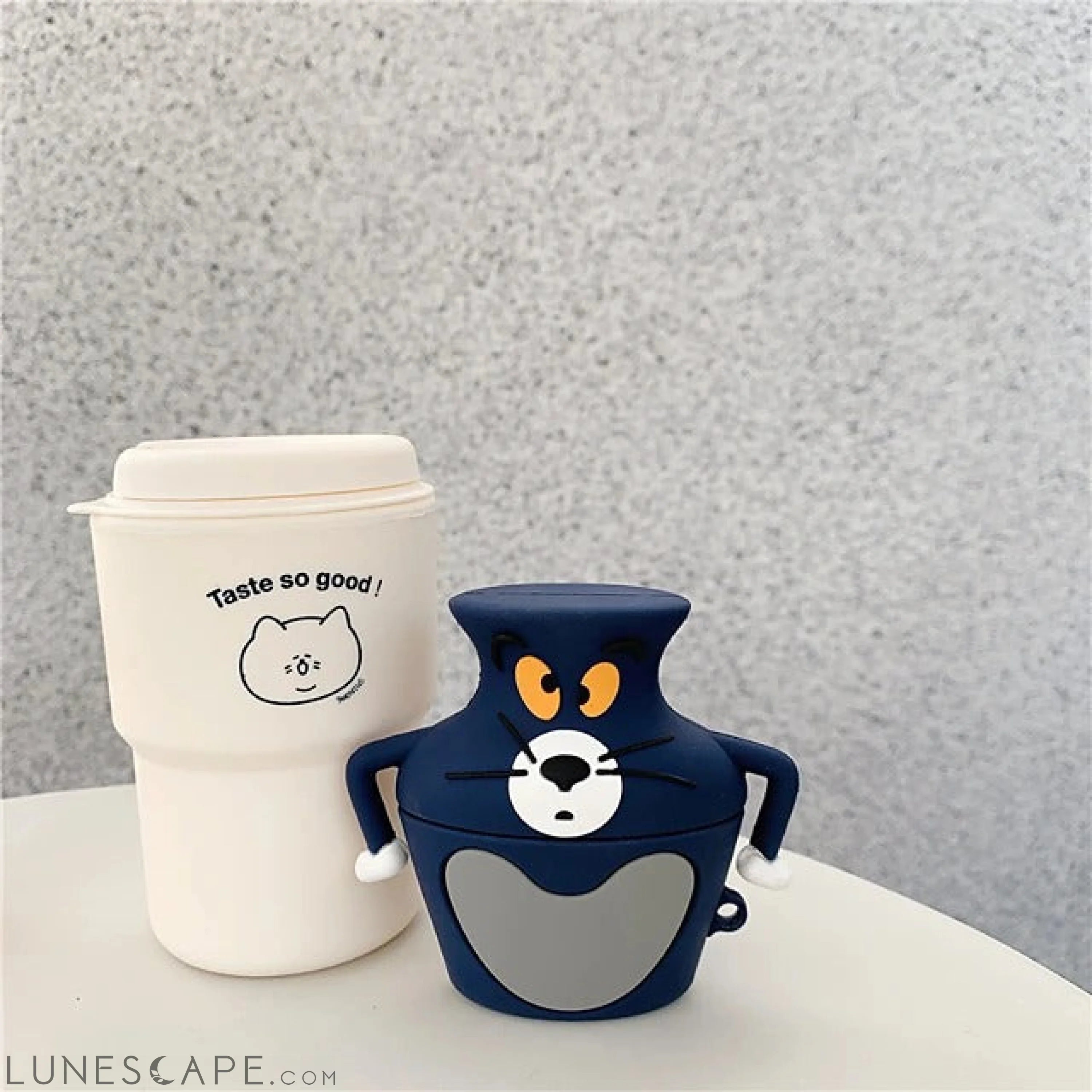 Tom And Jerry AirPods Pro Headphone Case LUNESCAPE
