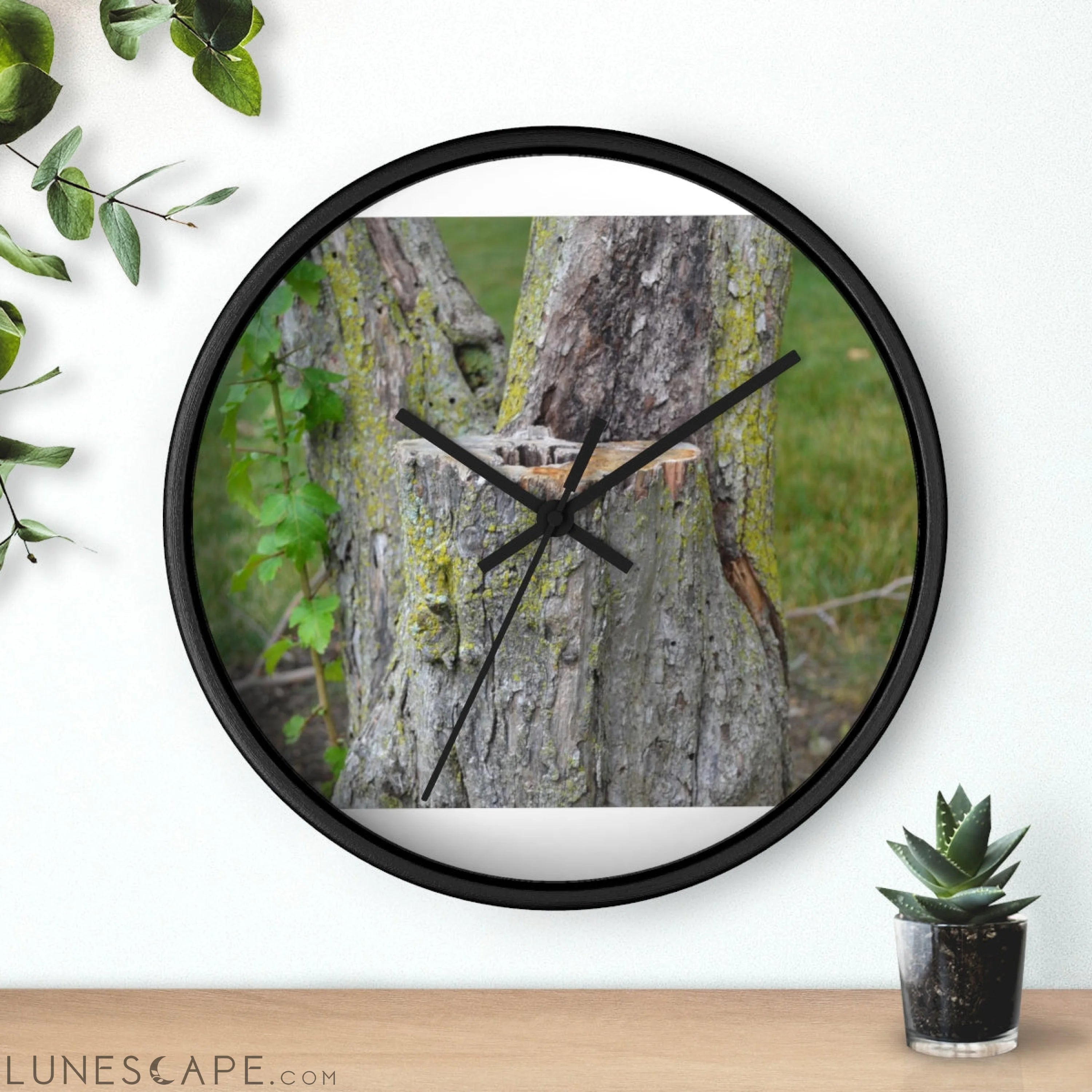 Tree Stump Wall clock LUNESCAPE