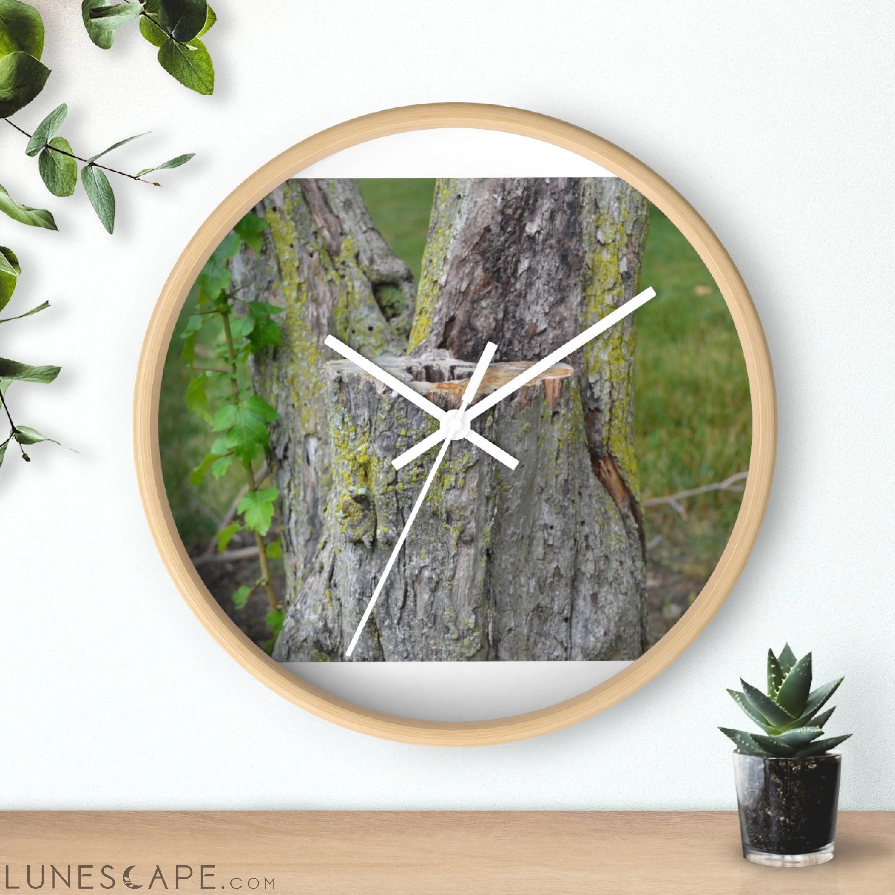 Tree Stump Wall clock LUNESCAPE
