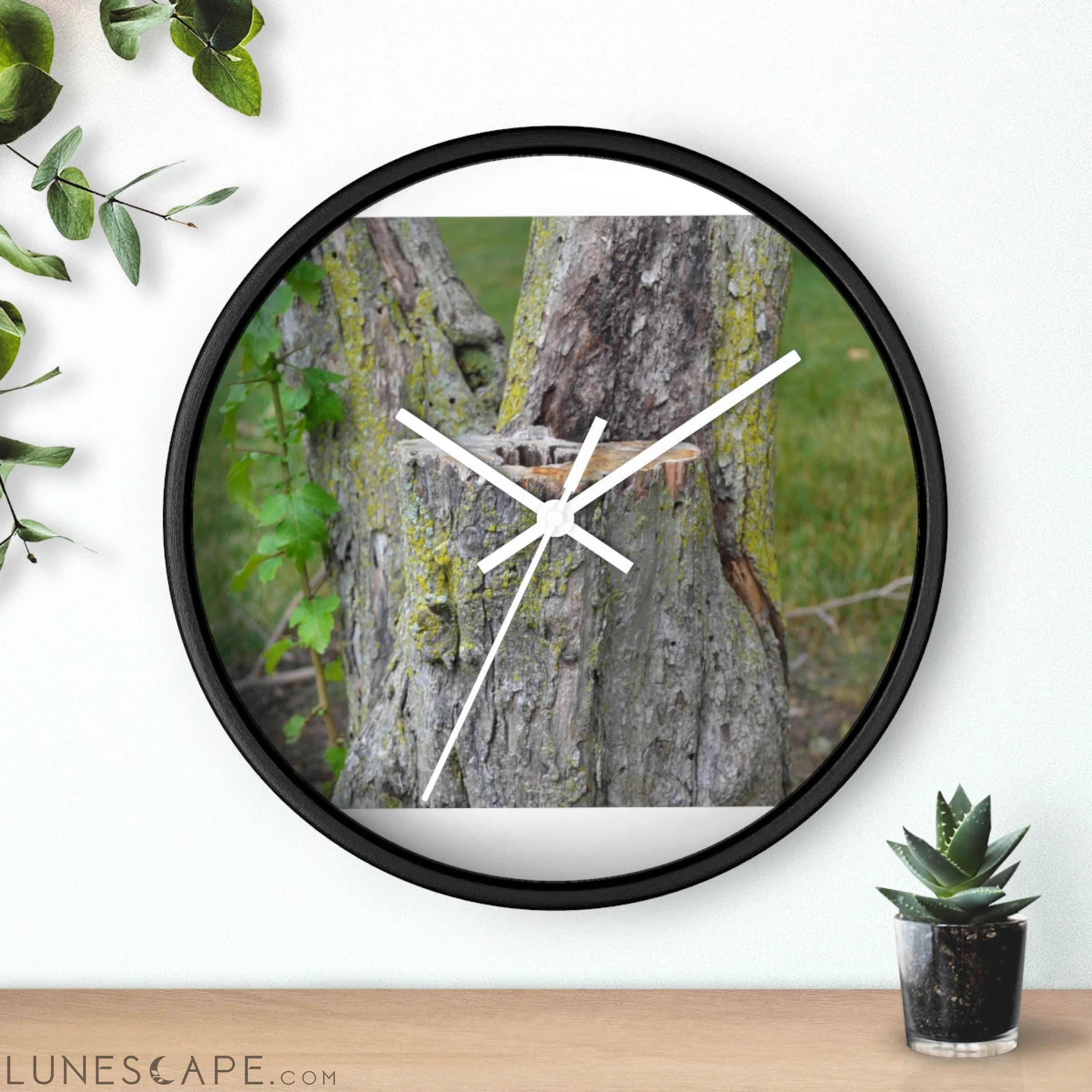 Tree Stump Wall clock LUNESCAPE