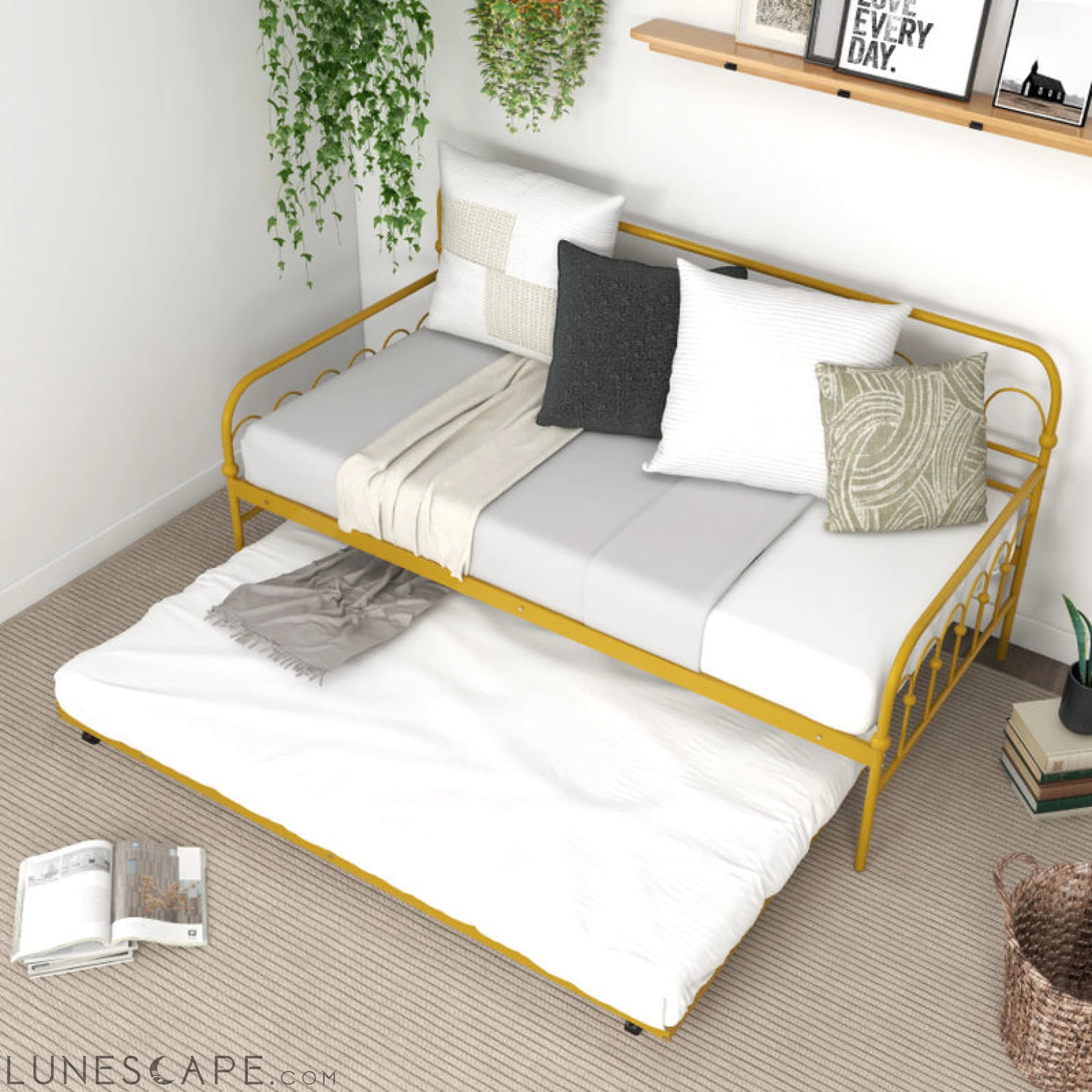 Twin Size Golden Metal Daybed with Trundle and Lockable Wheels LUNESCAPE