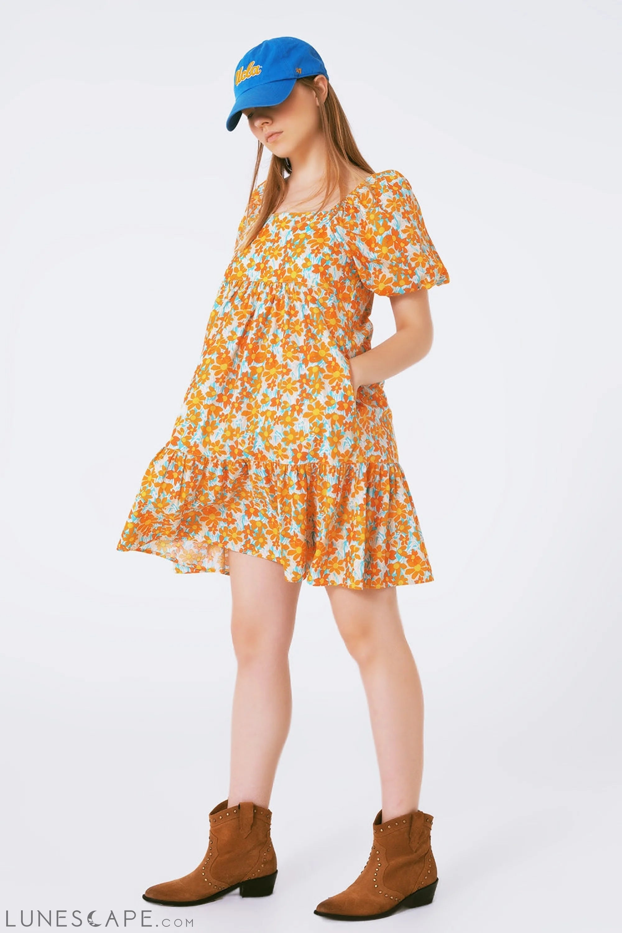 Vestido Corto Amplio Estampado De Flores Y Mangas Abullonadas LUNESCAPE