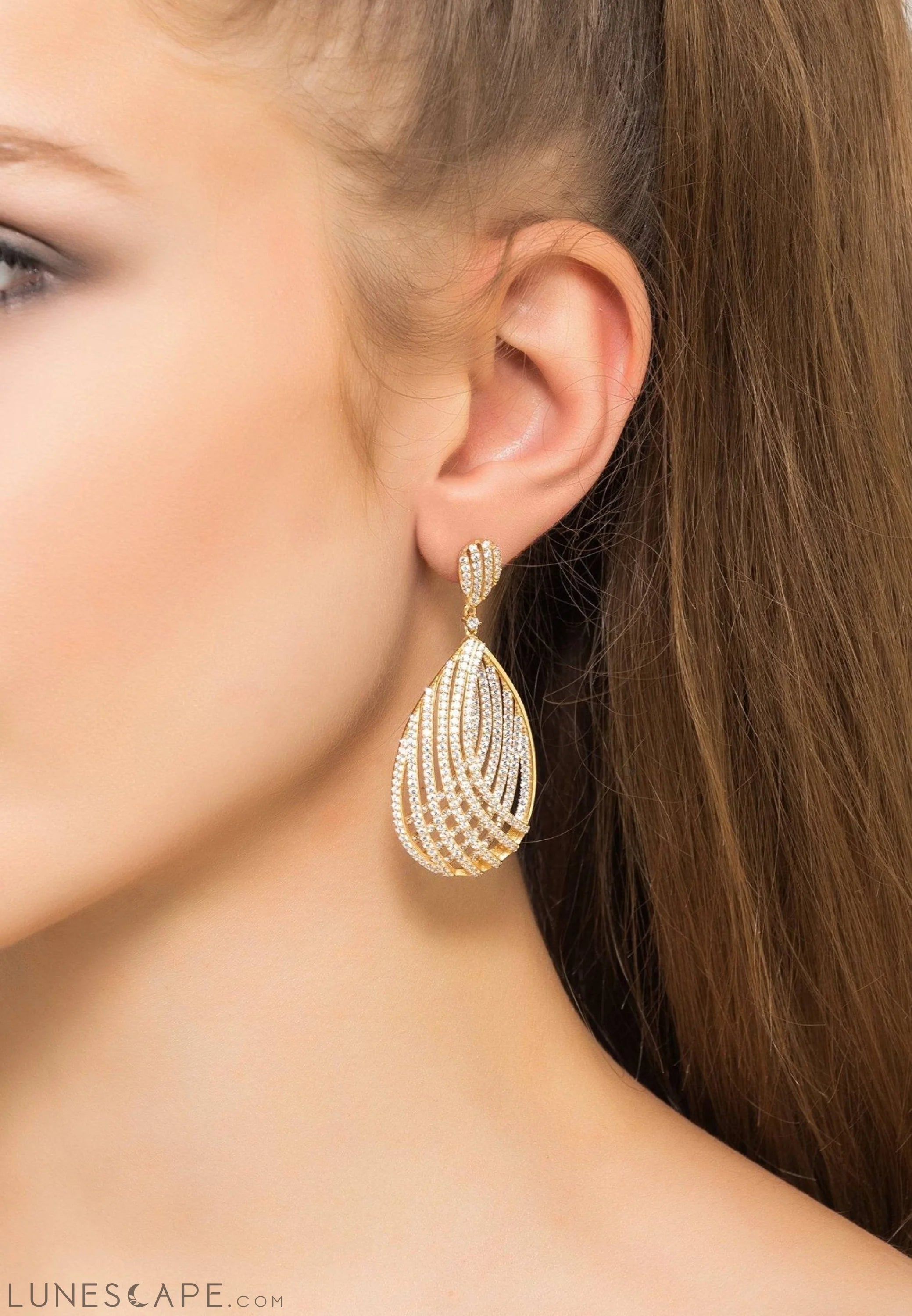 Vortex Teardrop Earring Gold LUNESCAPE