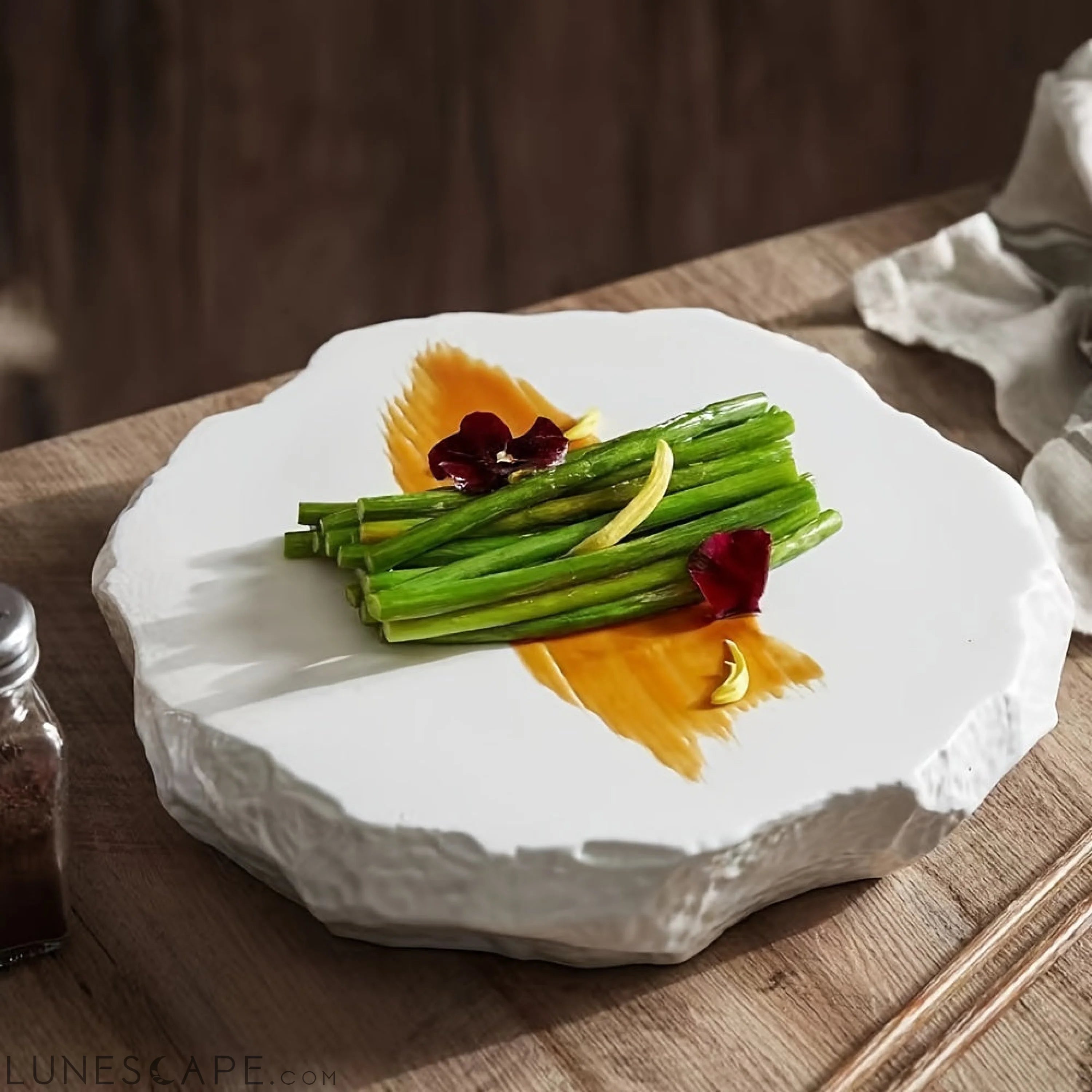 White Ceramic Dinner Plate with Unique Stone Pattern LUNESCAPE