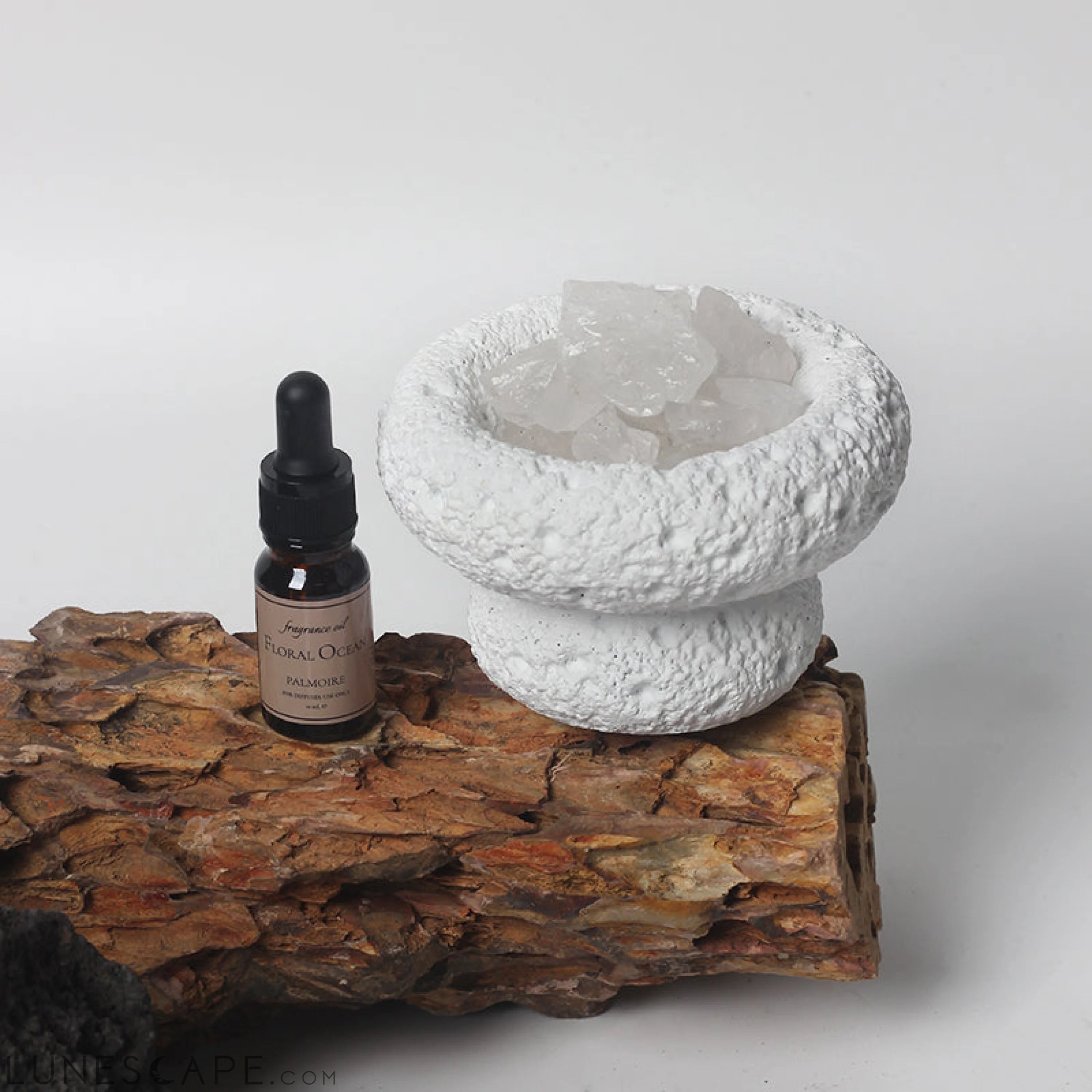 White Moon Diffuser - Floral Ocean LUNESCAPE