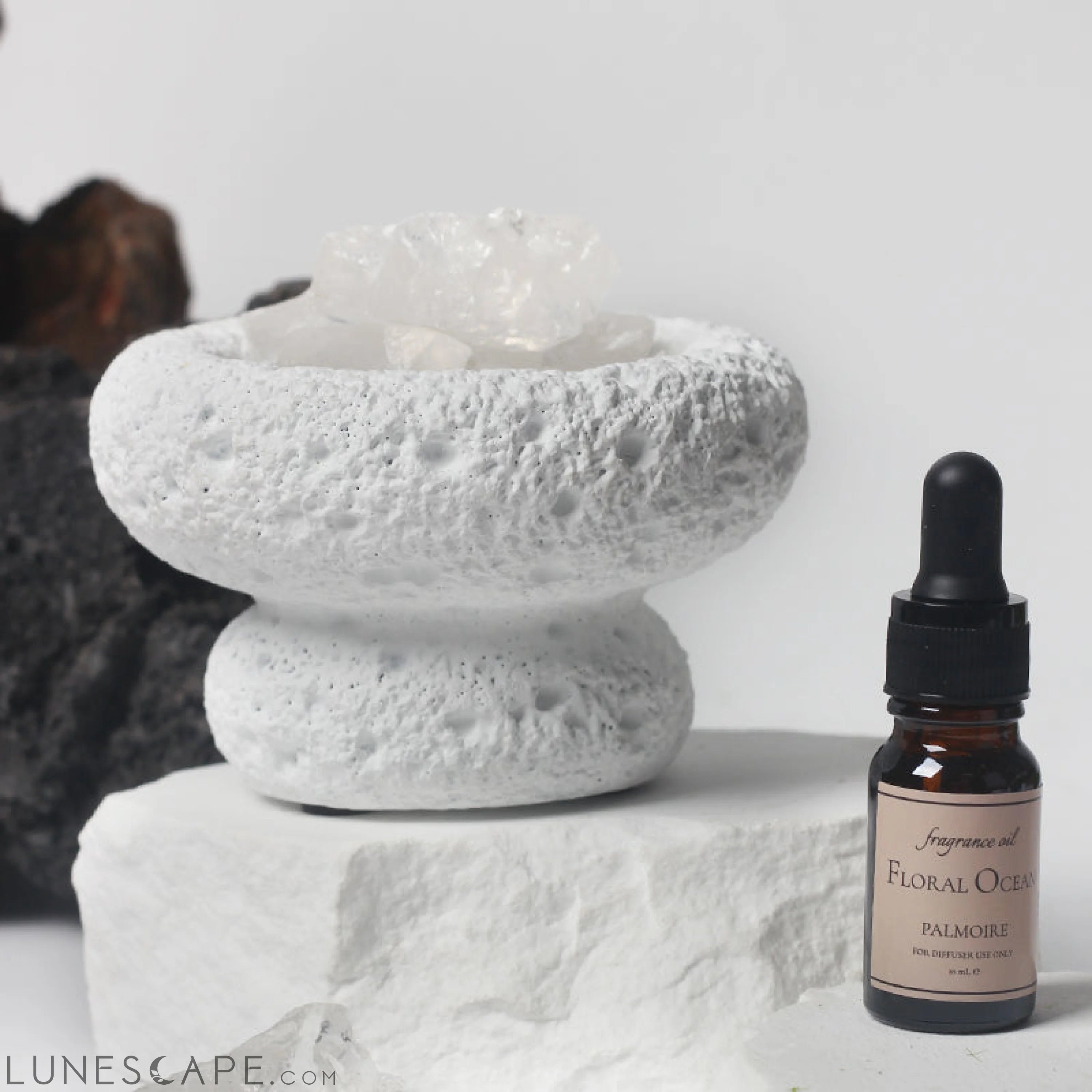 White Moon Diffuser - Floral Ocean LUNESCAPE