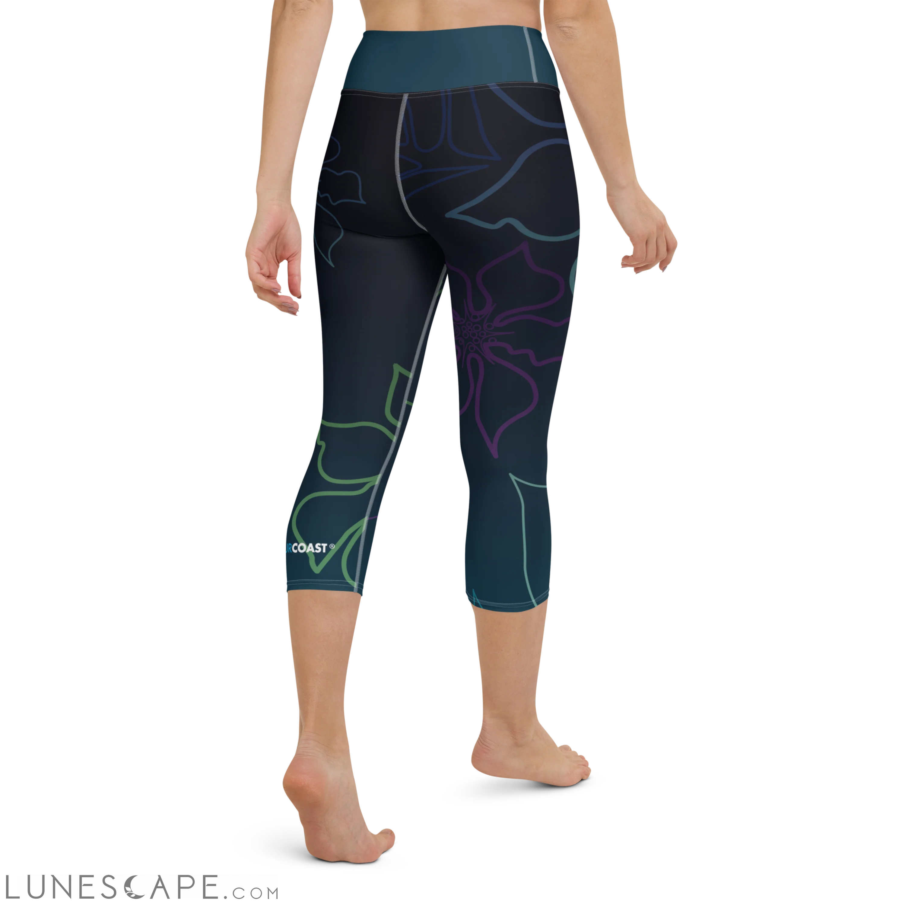 Women's CoastFlex Sport Aloha Capri Leggings LUNESCAPE