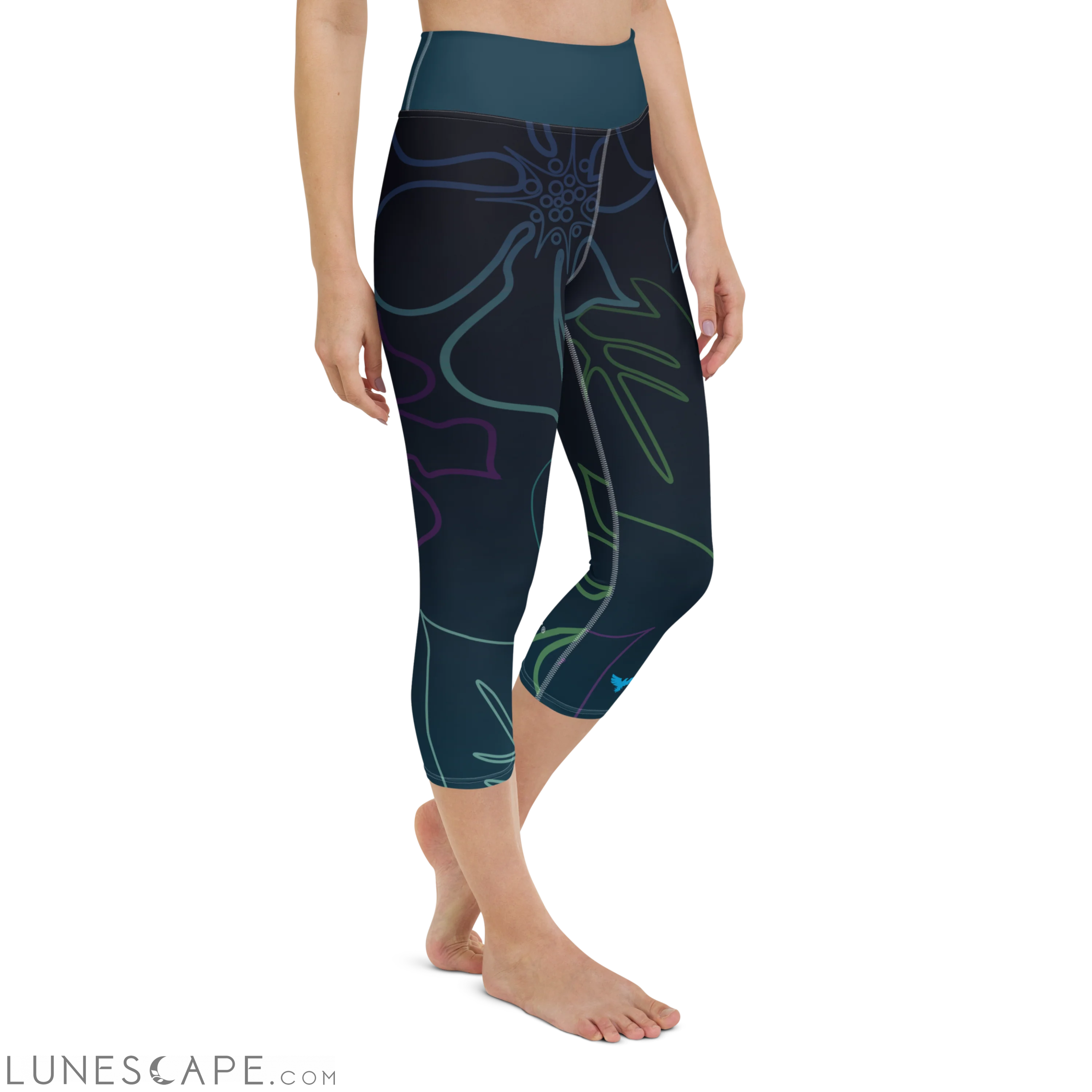Women's CoastFlex Sport Aloha Capri Leggings LUNESCAPE