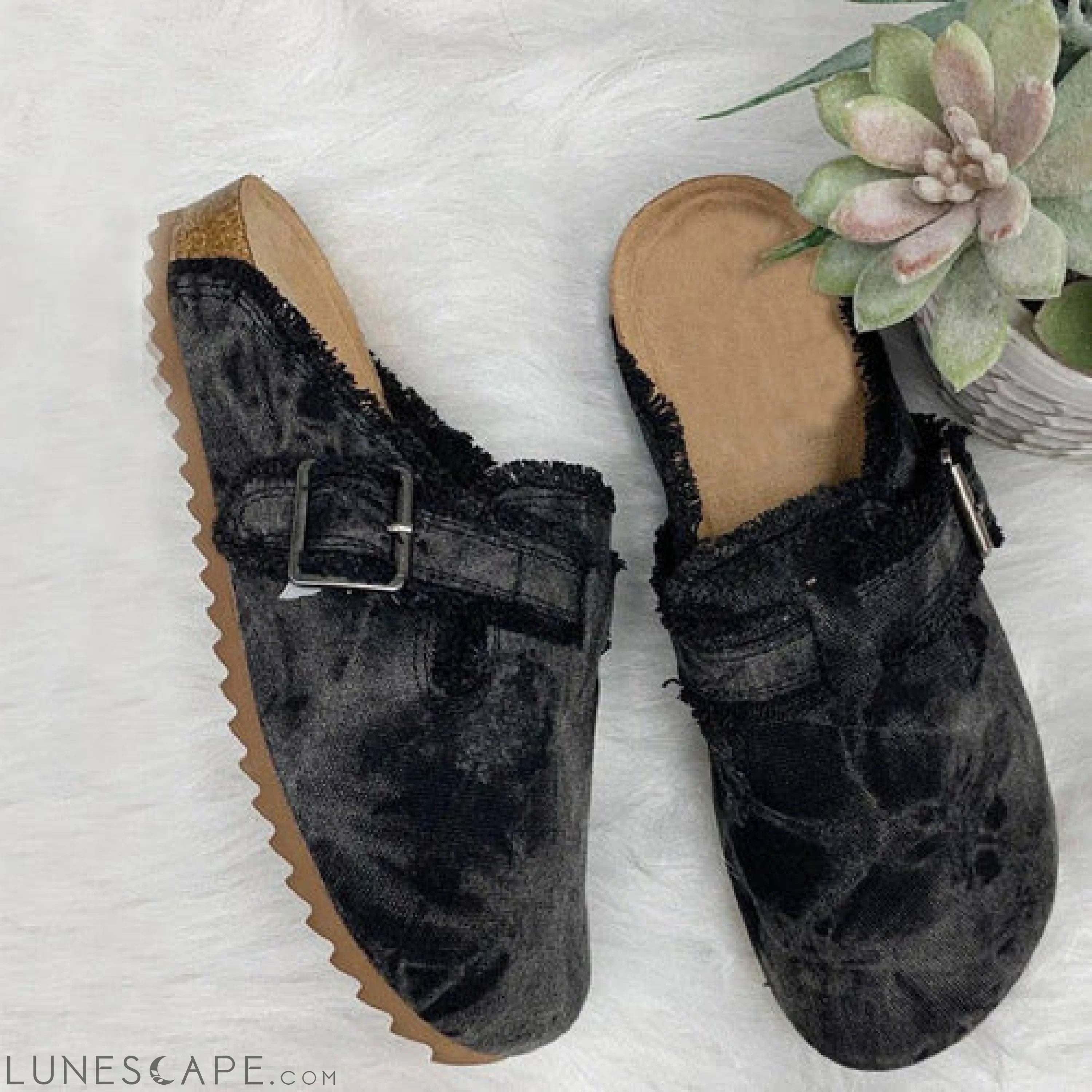 Women's Vintage Clogs Flat Heel Round Toe Canvas Loafer LUNESCAPE