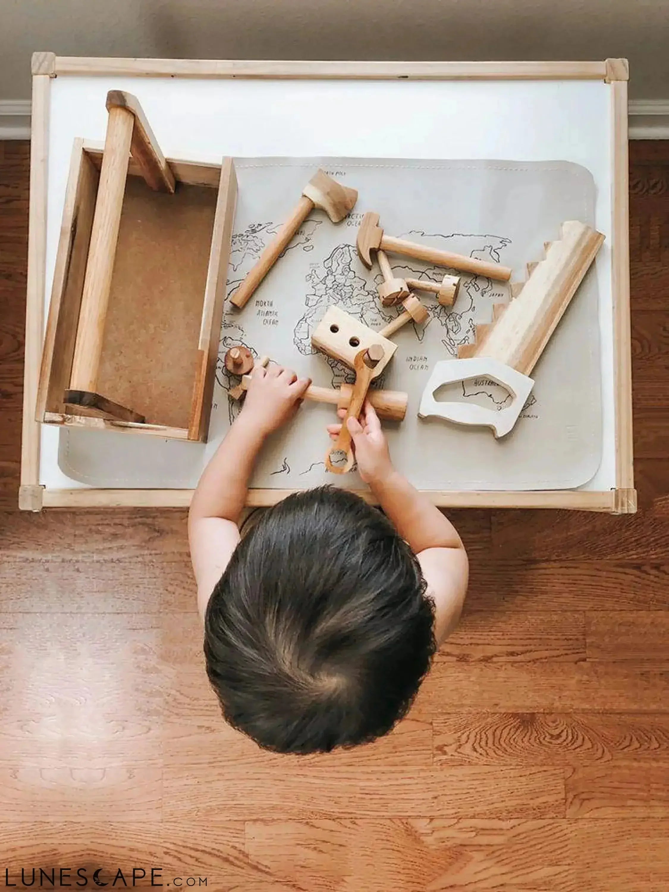 WOODEN TOOL SET LUNESCAPE