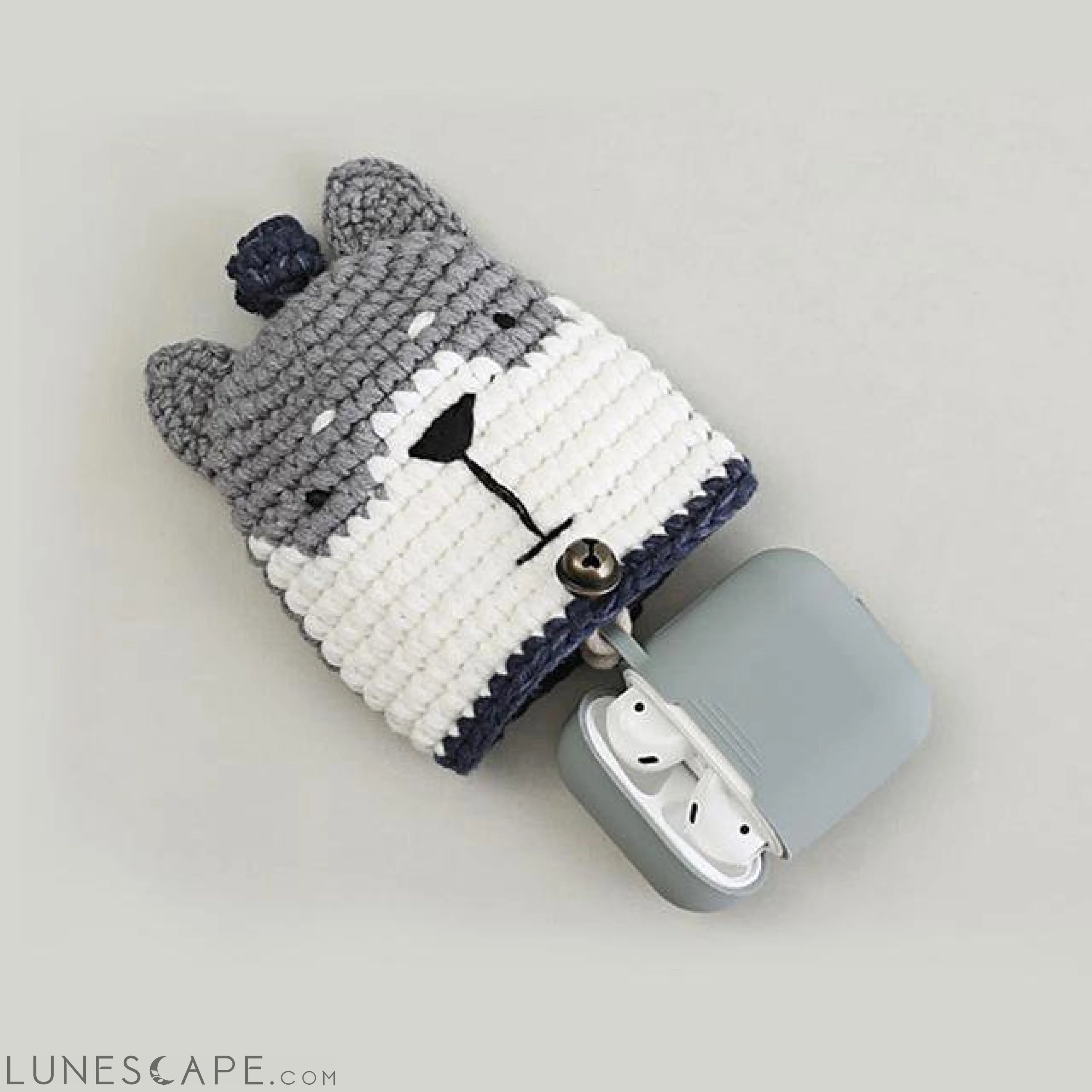 Woven Apple AirPods Case LUNESCAPE