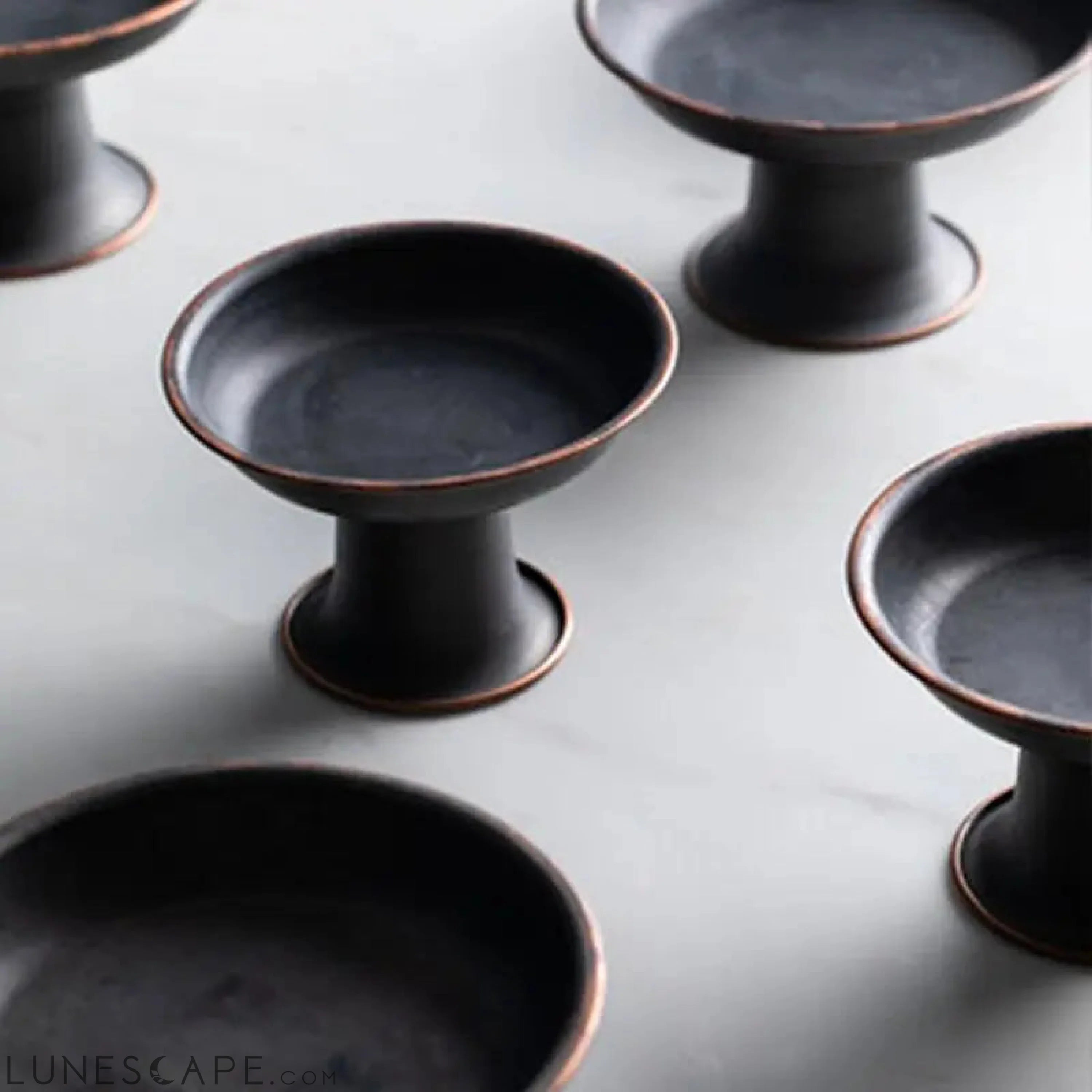 Wrought Iron Elevated Tray LUNESCAPE