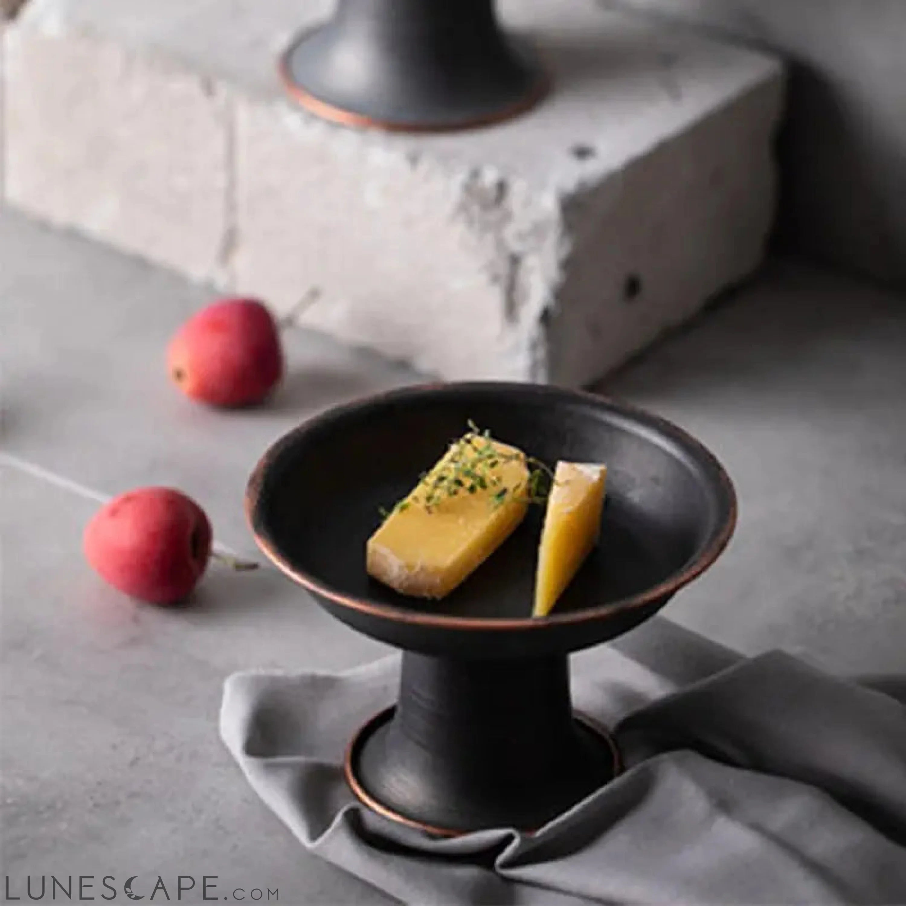 Wrought Iron Elevated Tray LUNESCAPE