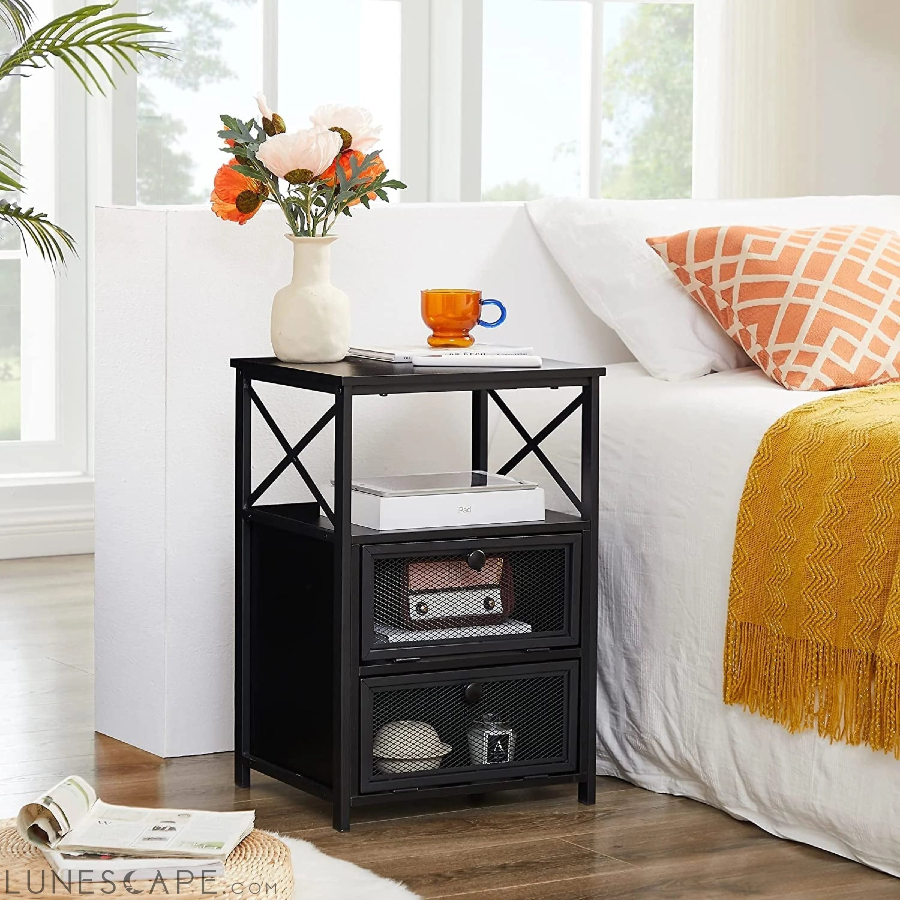 X-Design Retro Black Nightstand LUNESCAPE