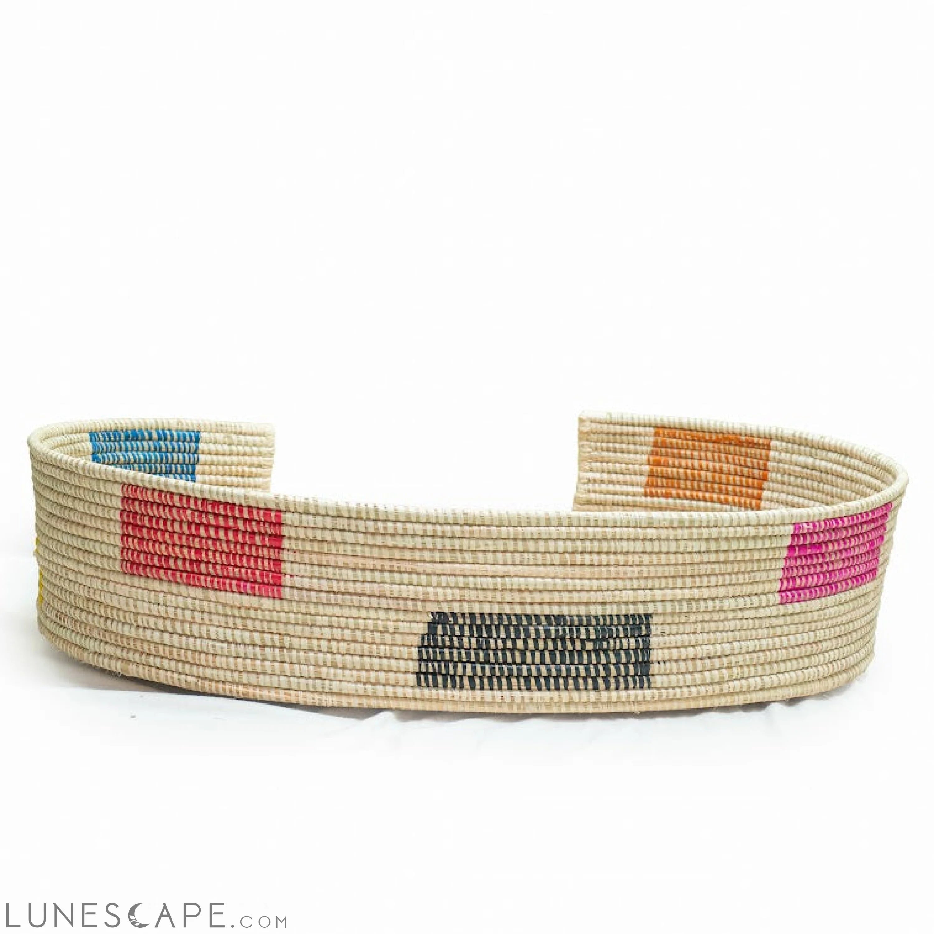 Zanzibar Handwoven Eco-Friendly Pet Bed LUNESCAPE