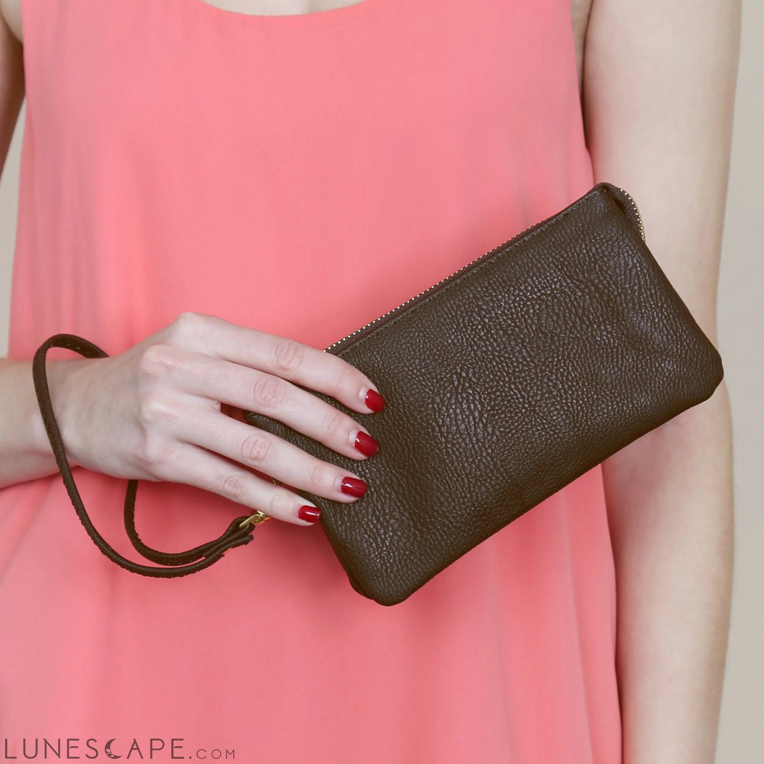 005 - Leather Wallet With Detachable Wristlet LUNESCAPE