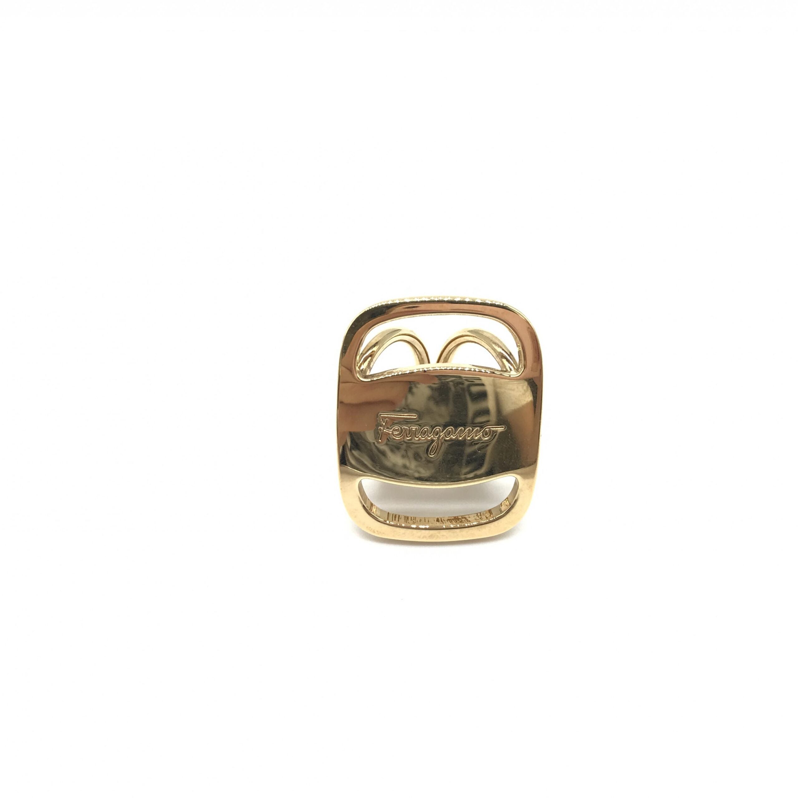 Salvatore Ferragamo PLEATS PLEASE Designer Scarf Ring