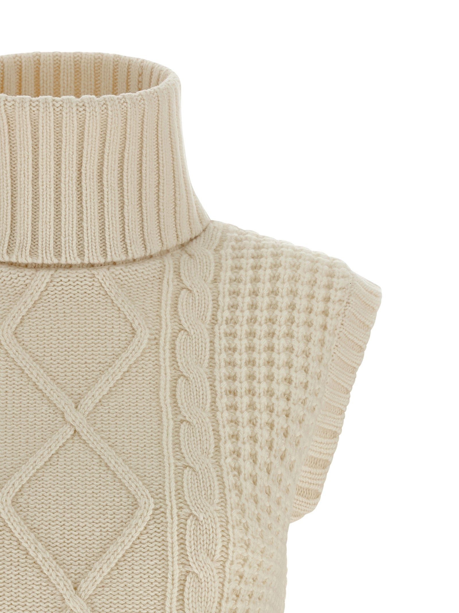 PERFECT MOMENT White Merino Wool Sleeveless Jacket