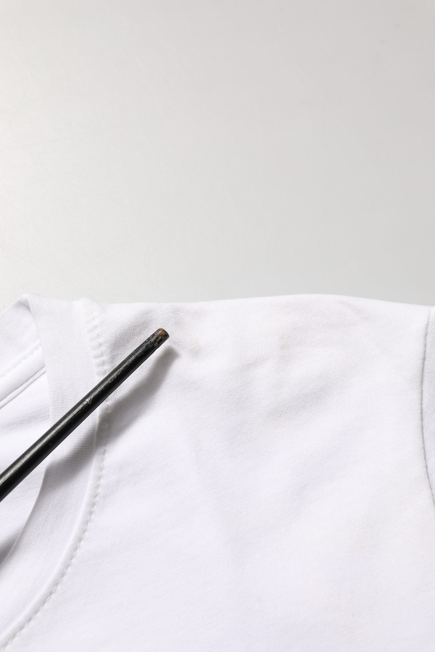 Scervino Street White Crew Neck Short Sleeves Embellished T-shirt
