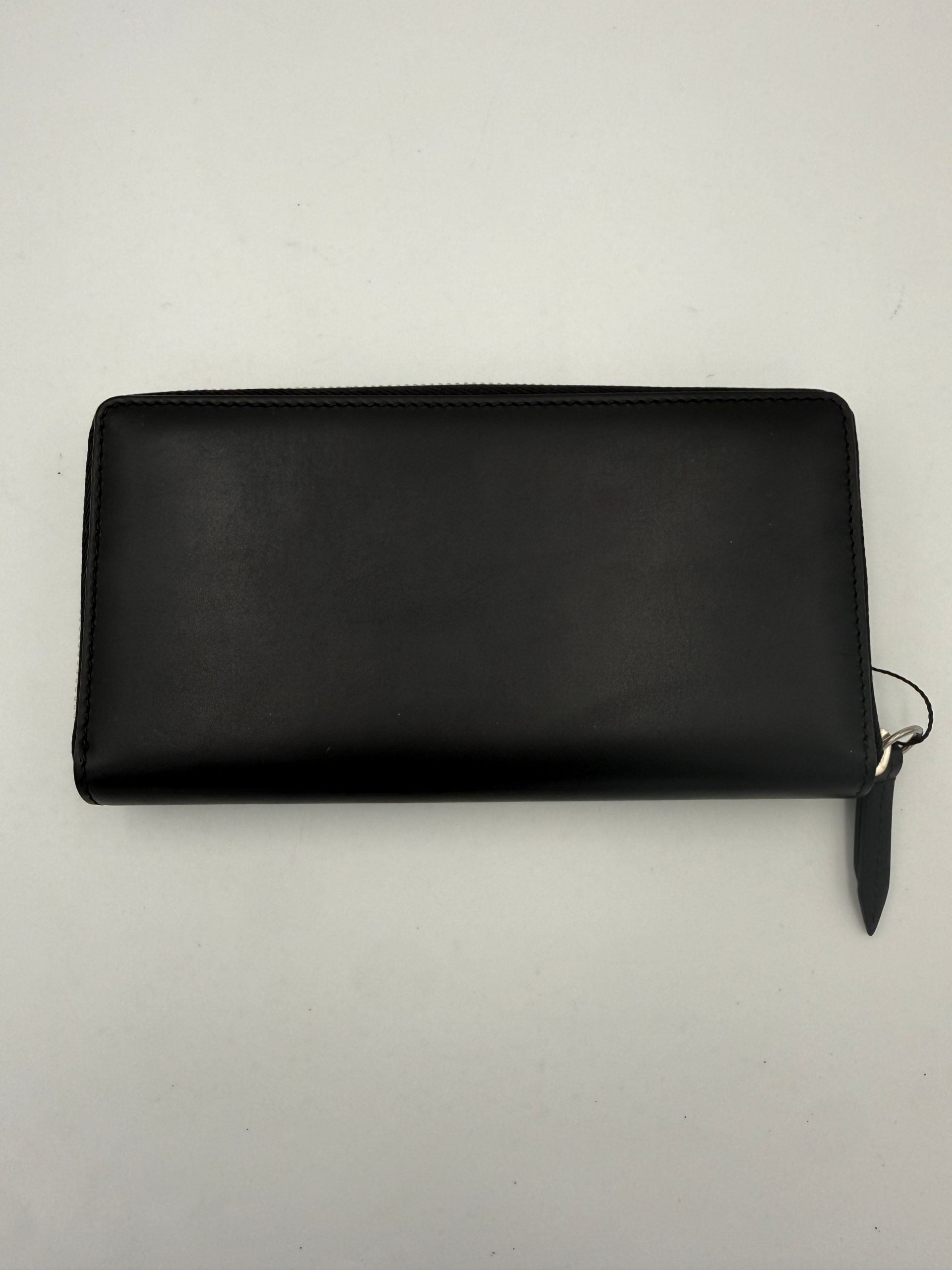 Gucci GUCCI Zip Black Front Logo Embossed Wallet