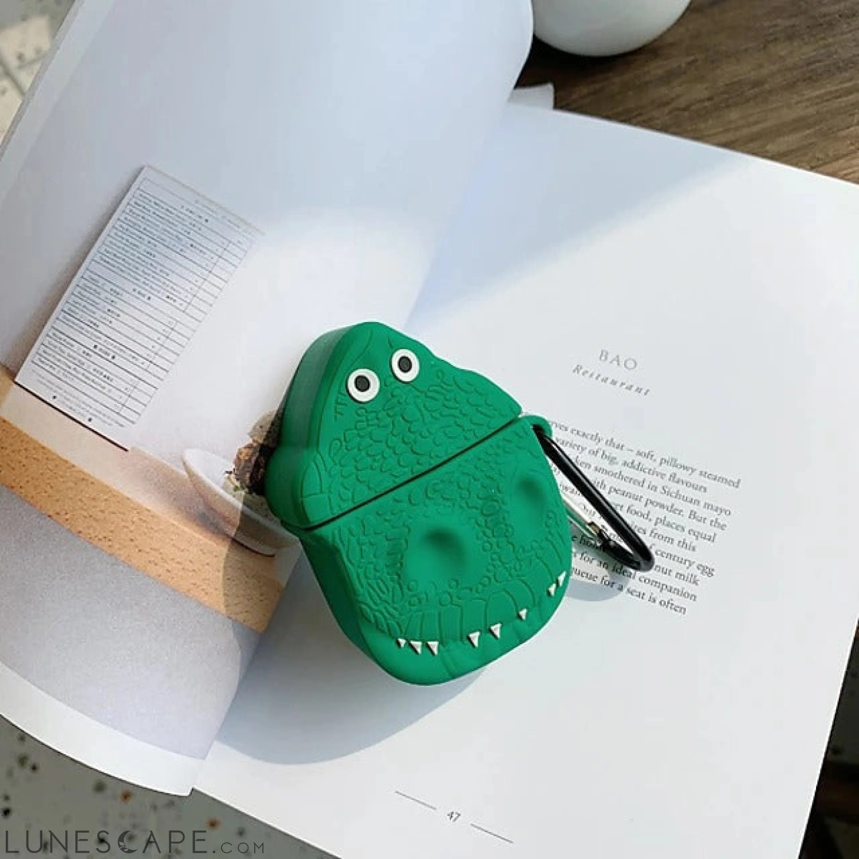 3D Dinosaur AirPods Headphone Case LUNESCAPE