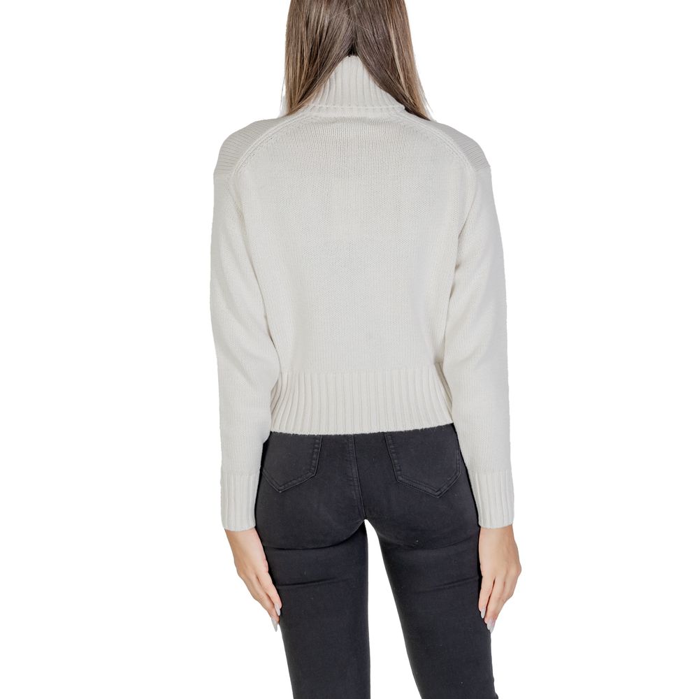 Calvin Klein Jeans Cream Cotton Sweater LUNESCAPE