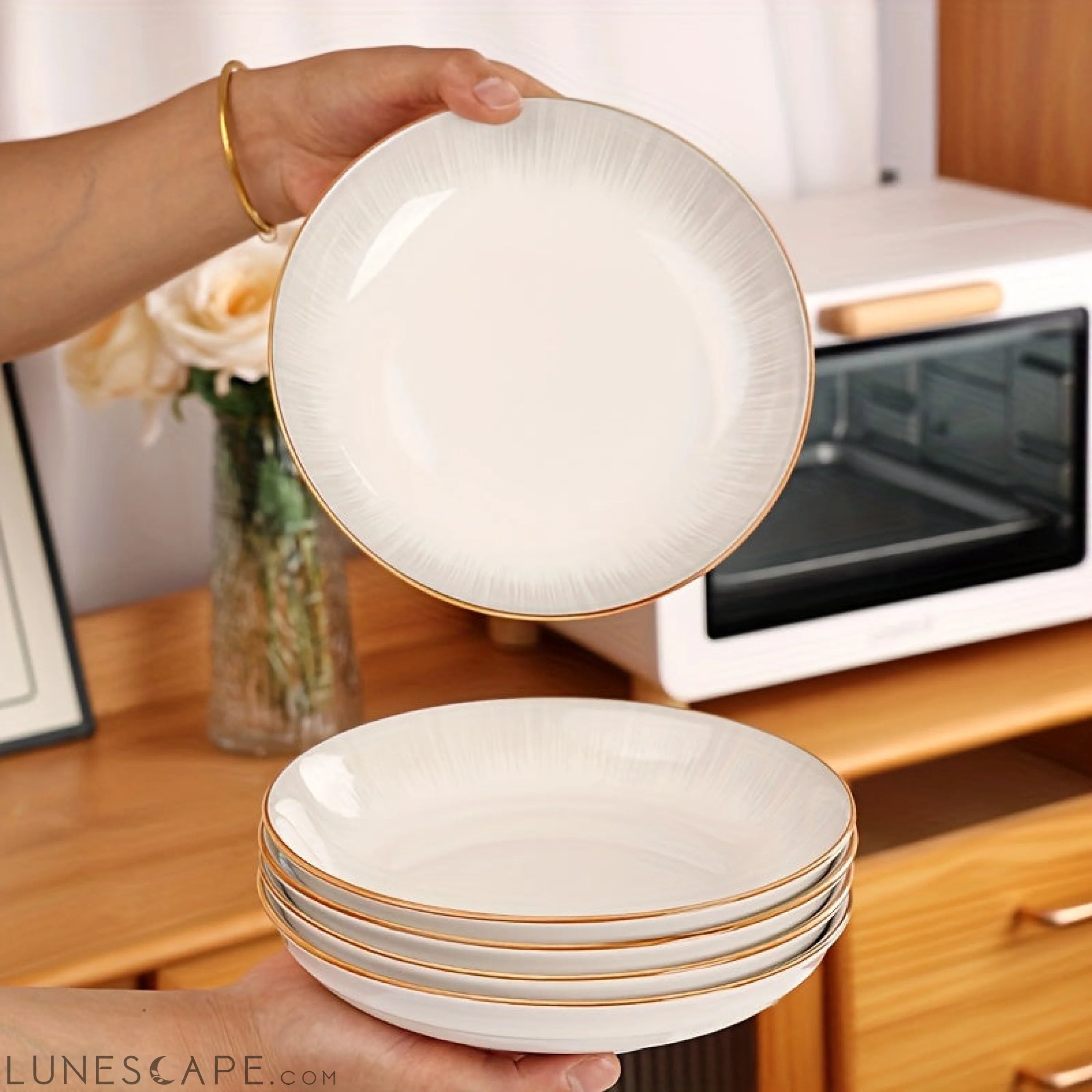 4Piece 8Inch Ceramic Dinner Plates Set  Elegant  Durable LUNESCAPE