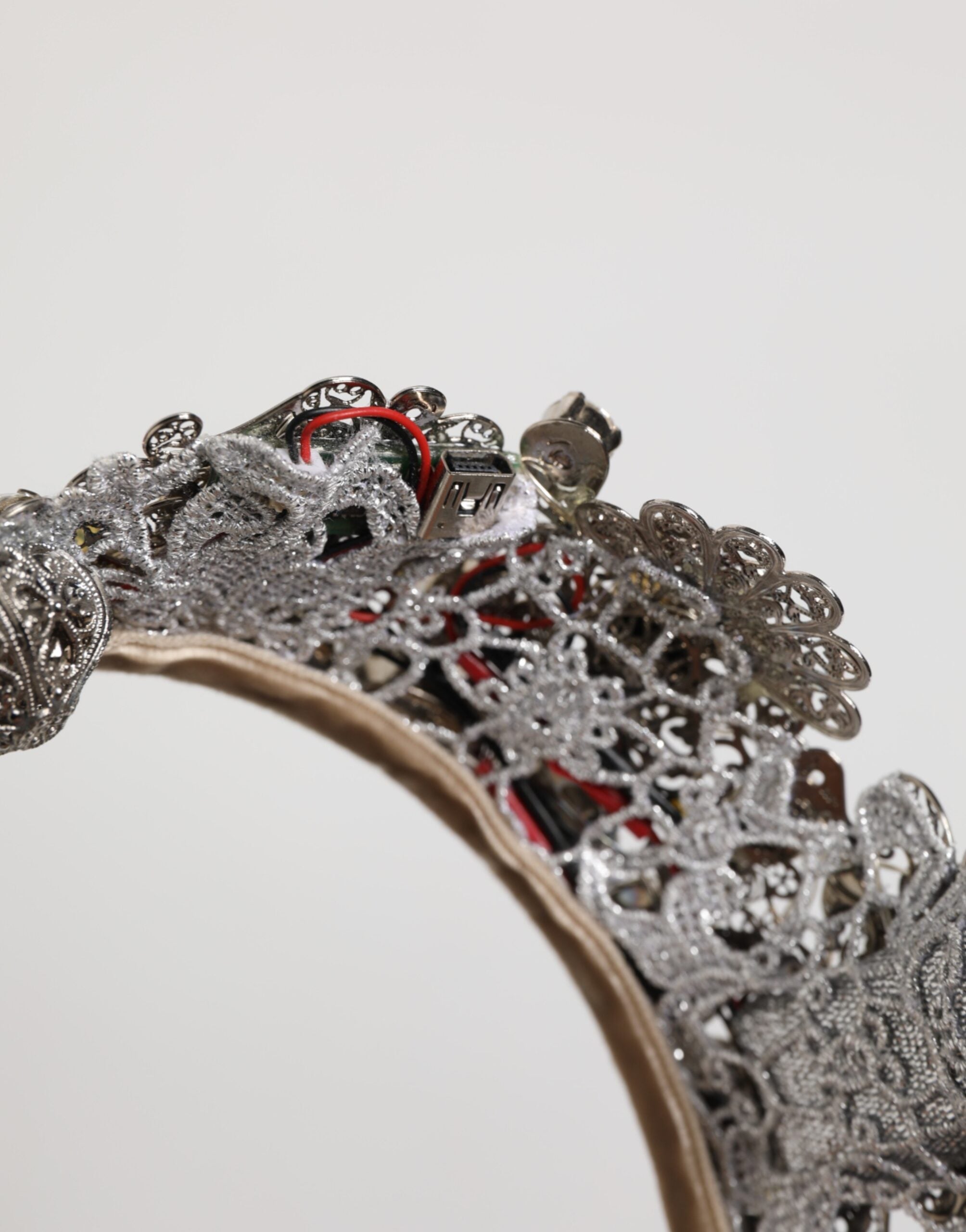 Dolce & Gabbana LED Crystal Embellished Silver Floral Filigree Crown Tiara LUNESCAPE