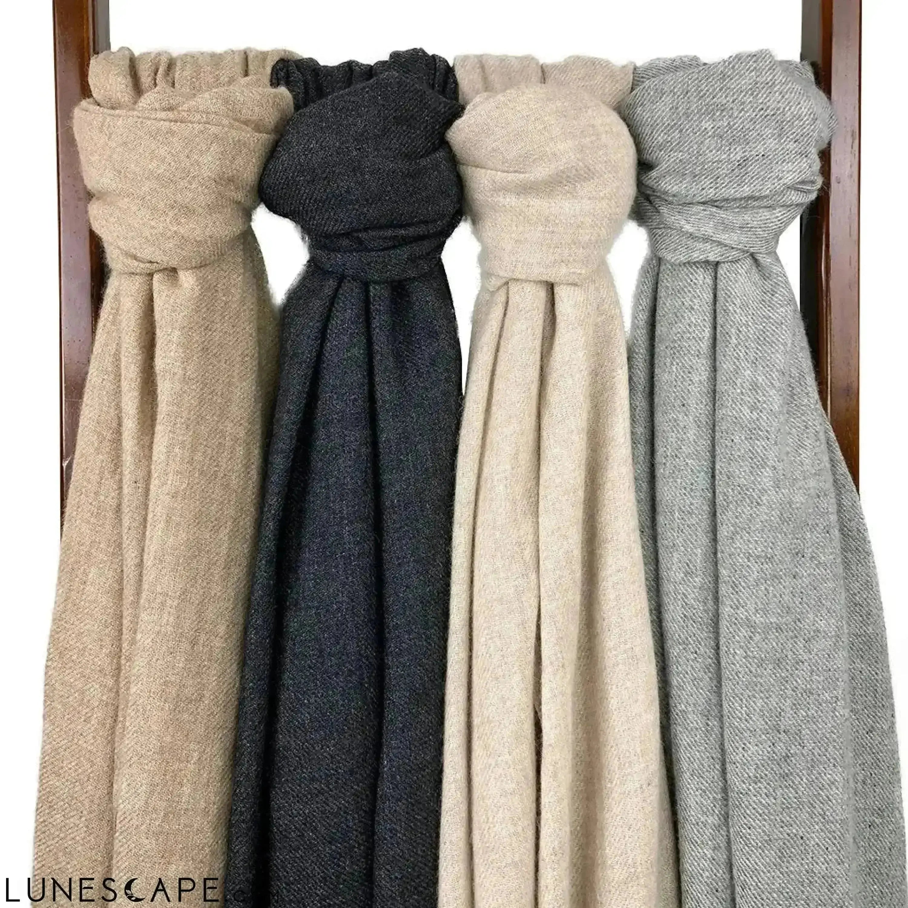 Charcoal Handloom  Cashmere Scarf LUNESCAPE