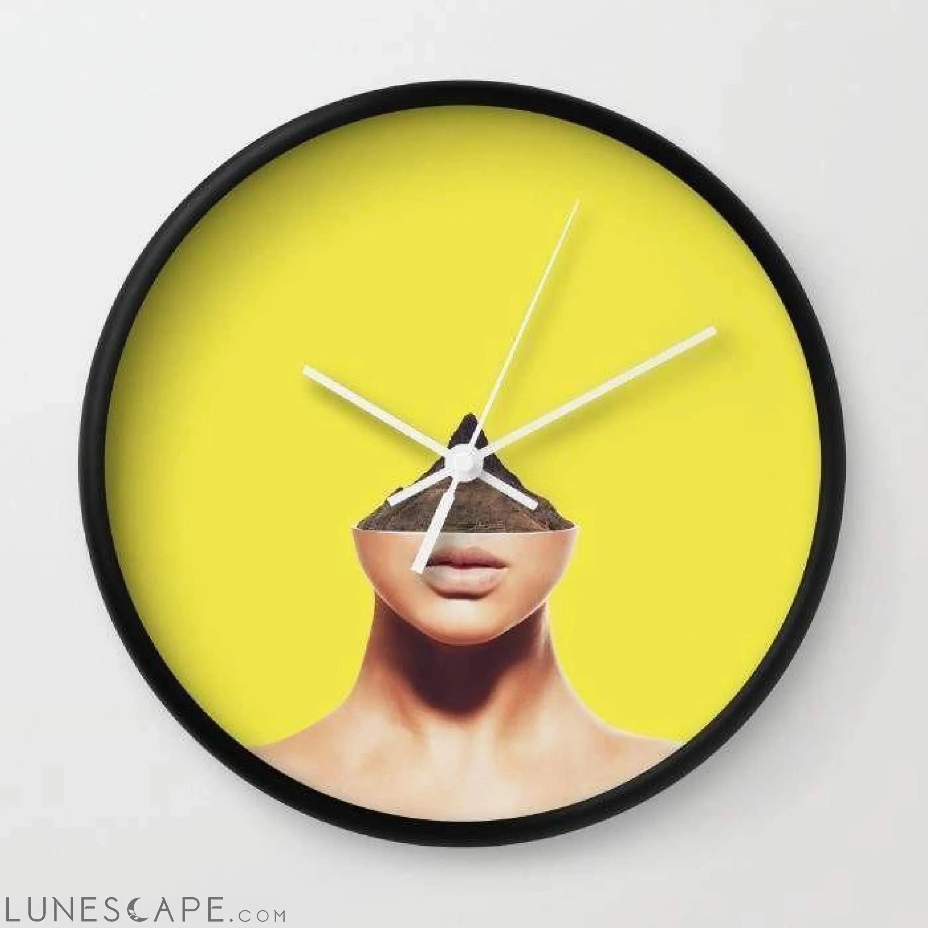 Displacement Wall clock LUNESCAPE