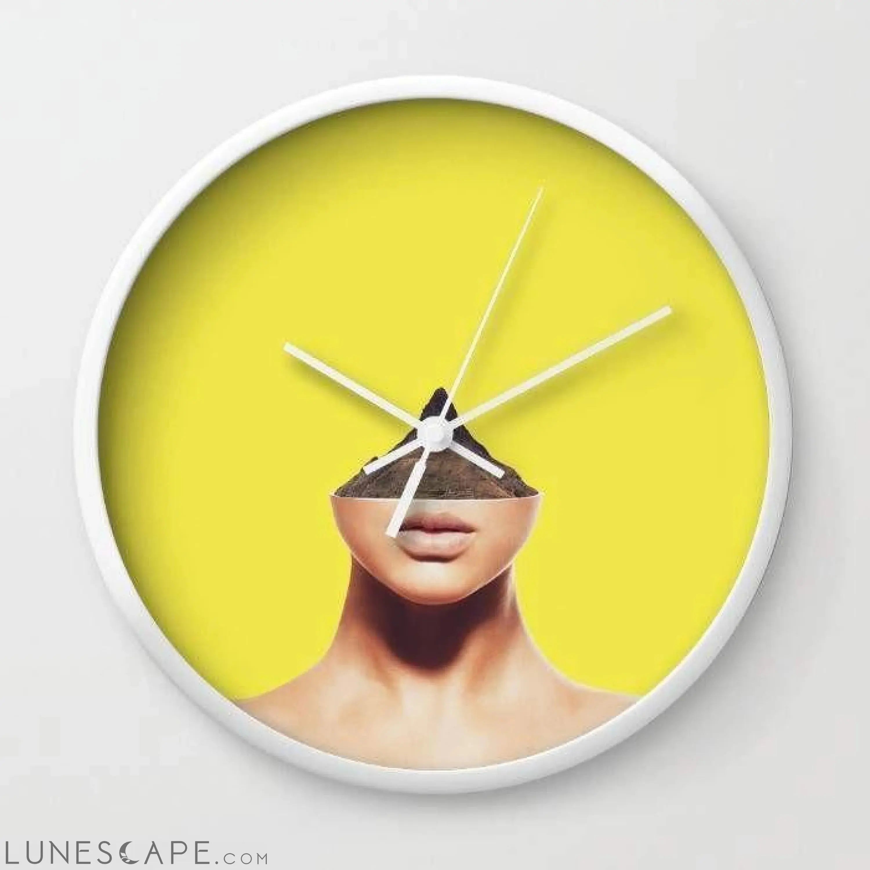 Displacement Wall clock LUNESCAPE