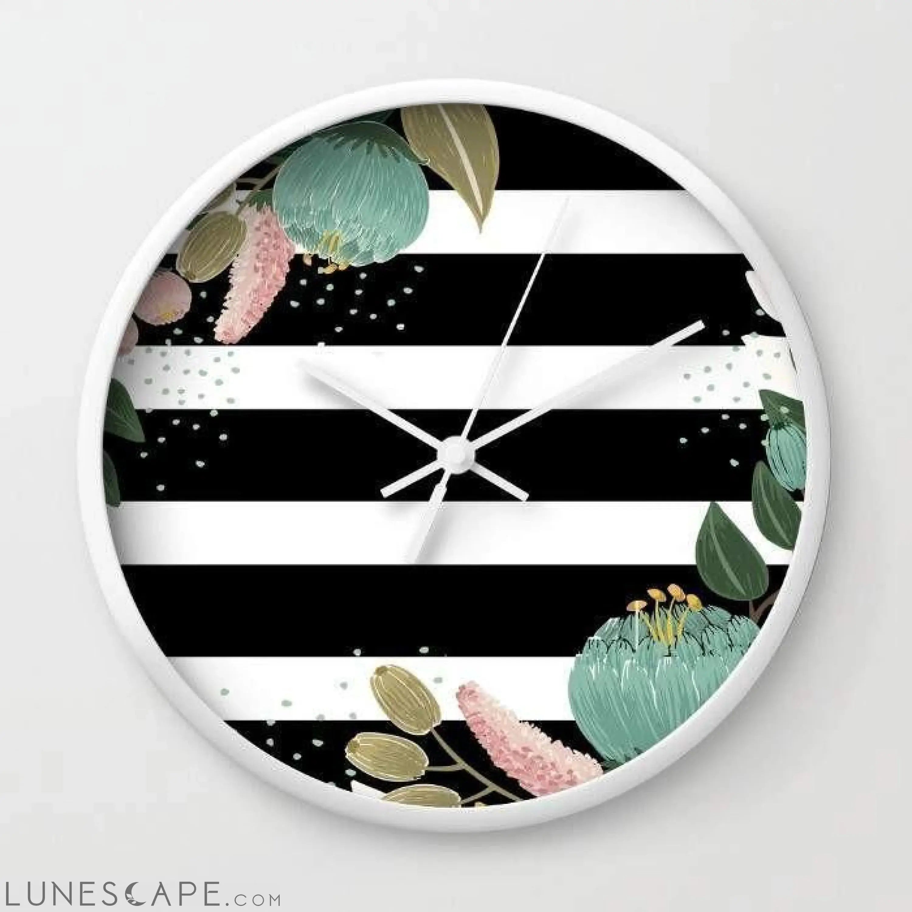 Fancy Lines Wall clock LUNESCAPE