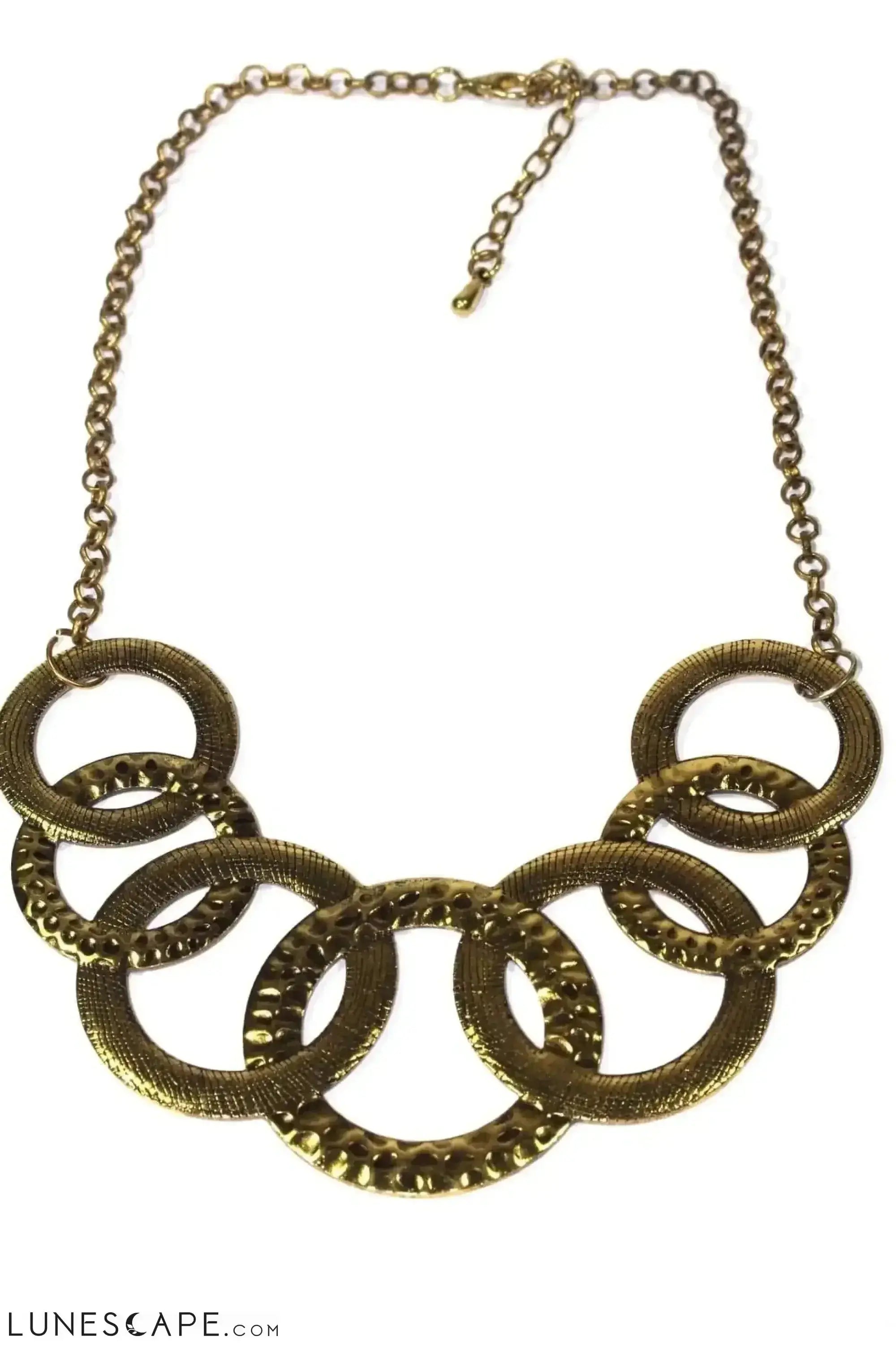 Hammered Disc Necklace LUNESCAPE