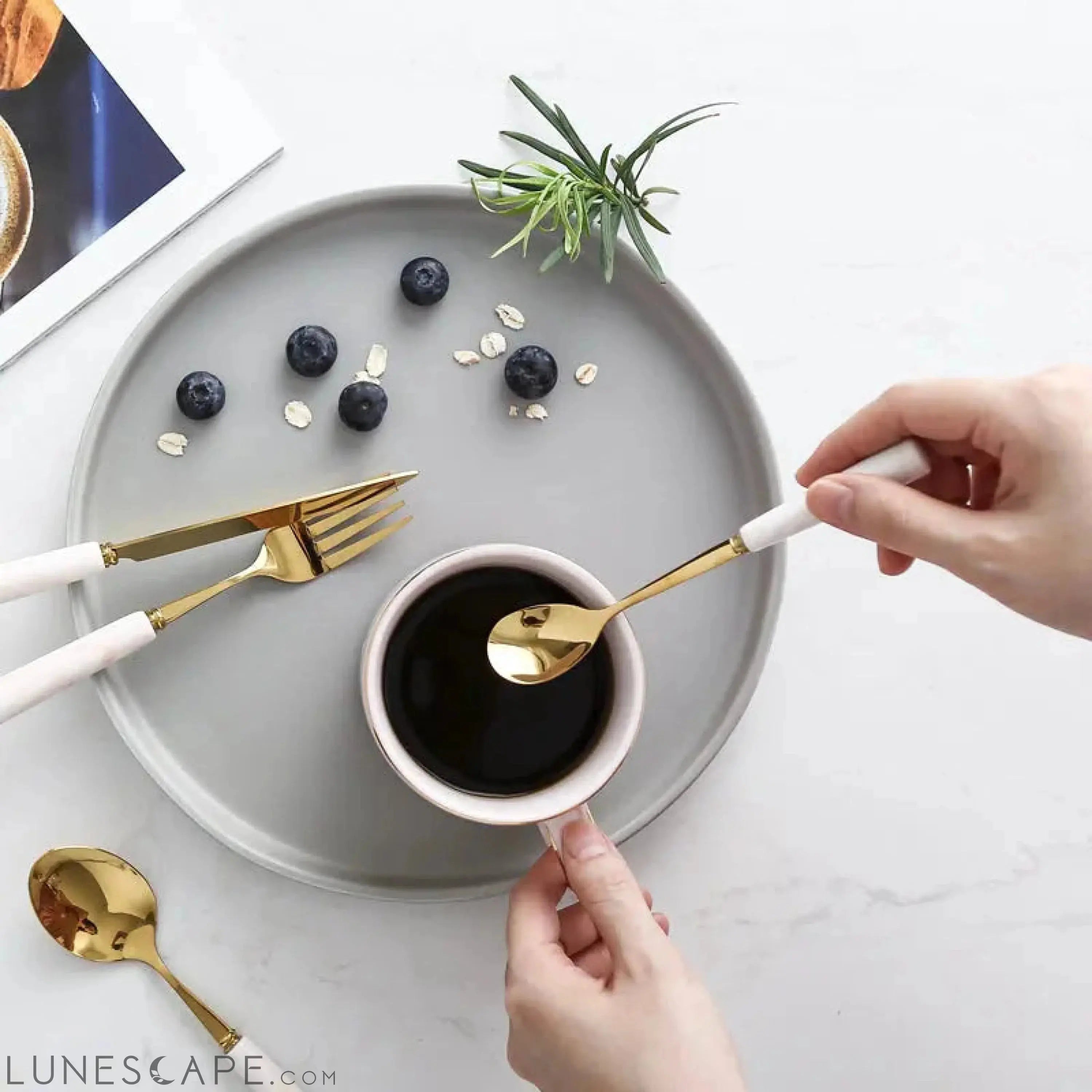 Marble Ceramic and Gold Cutlery LUNESCAPE